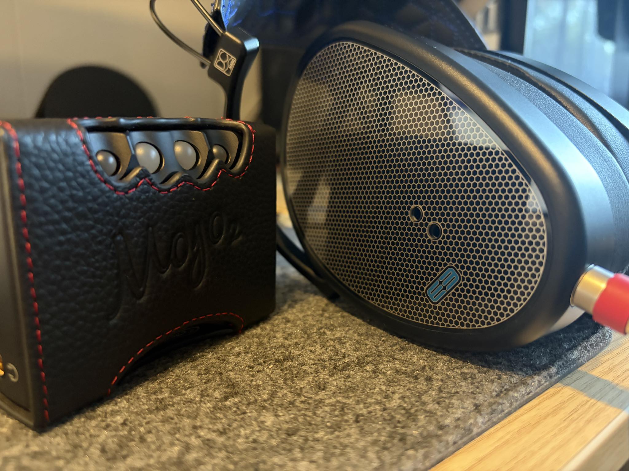 What are the best over ear headphones to use with Chord Mojo 2?