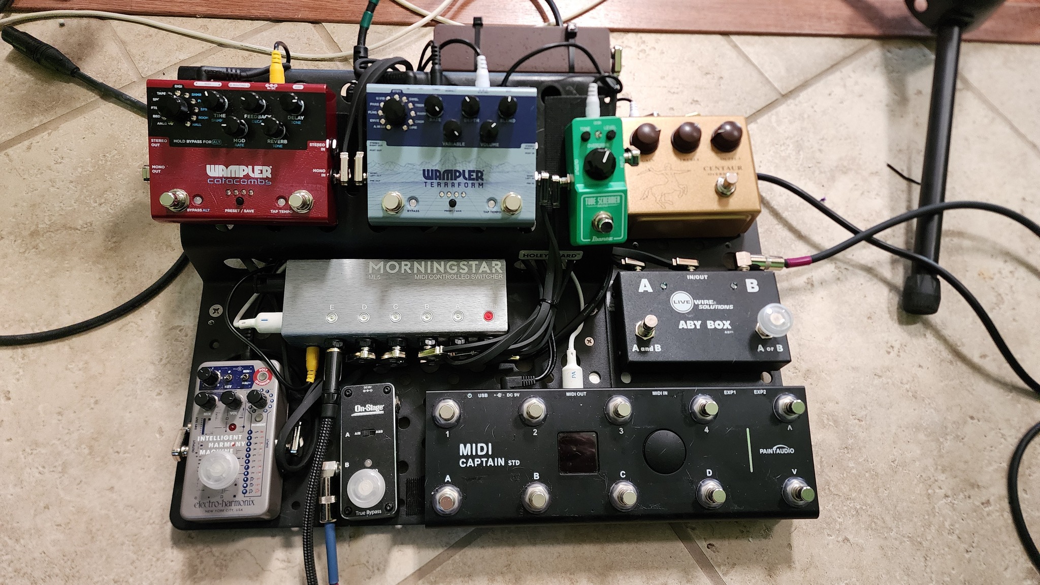 Morning Star ML5 switches and Midi Captain on pedalboard