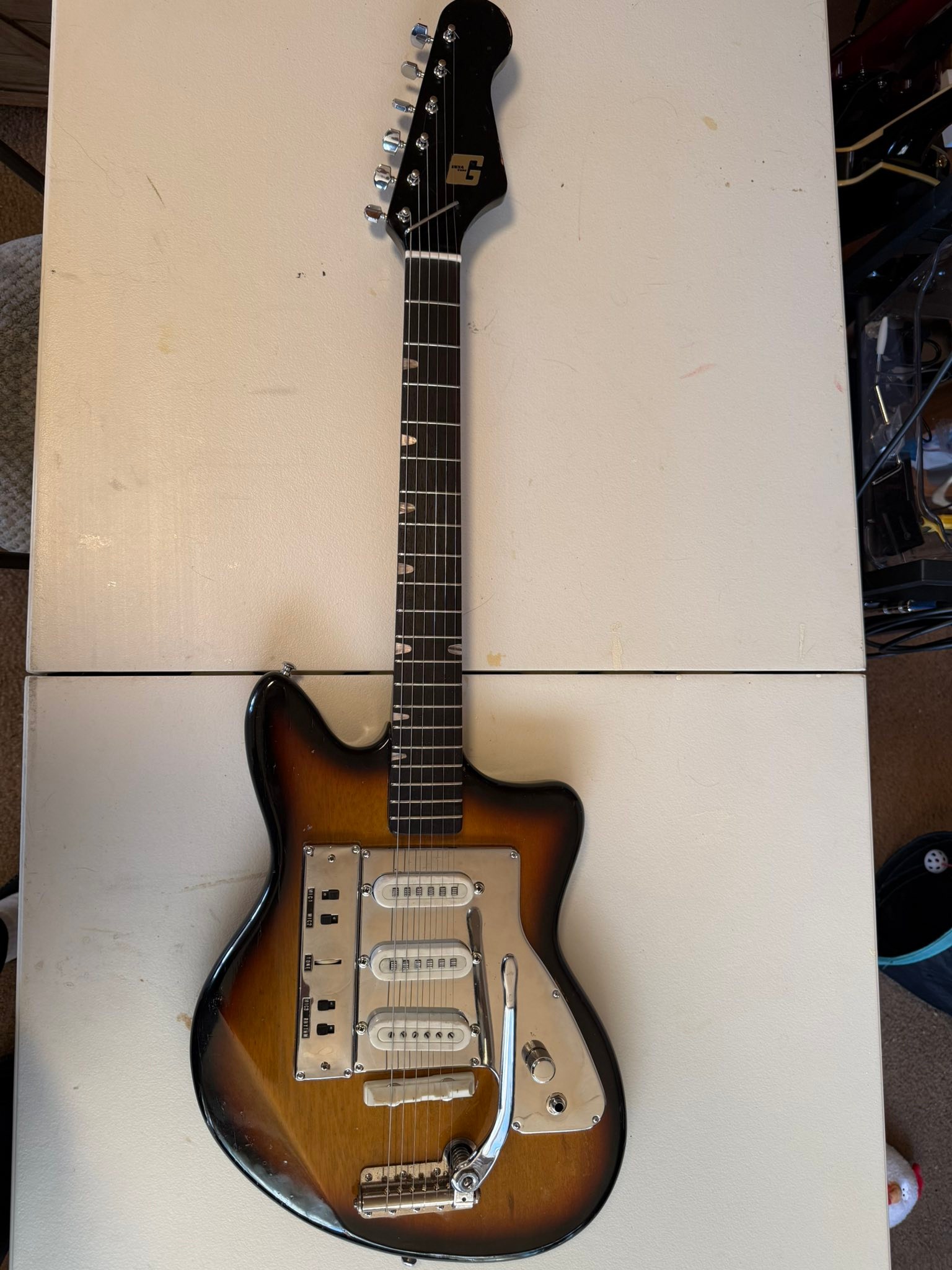 Restored Guyatone LG 130T guitar
