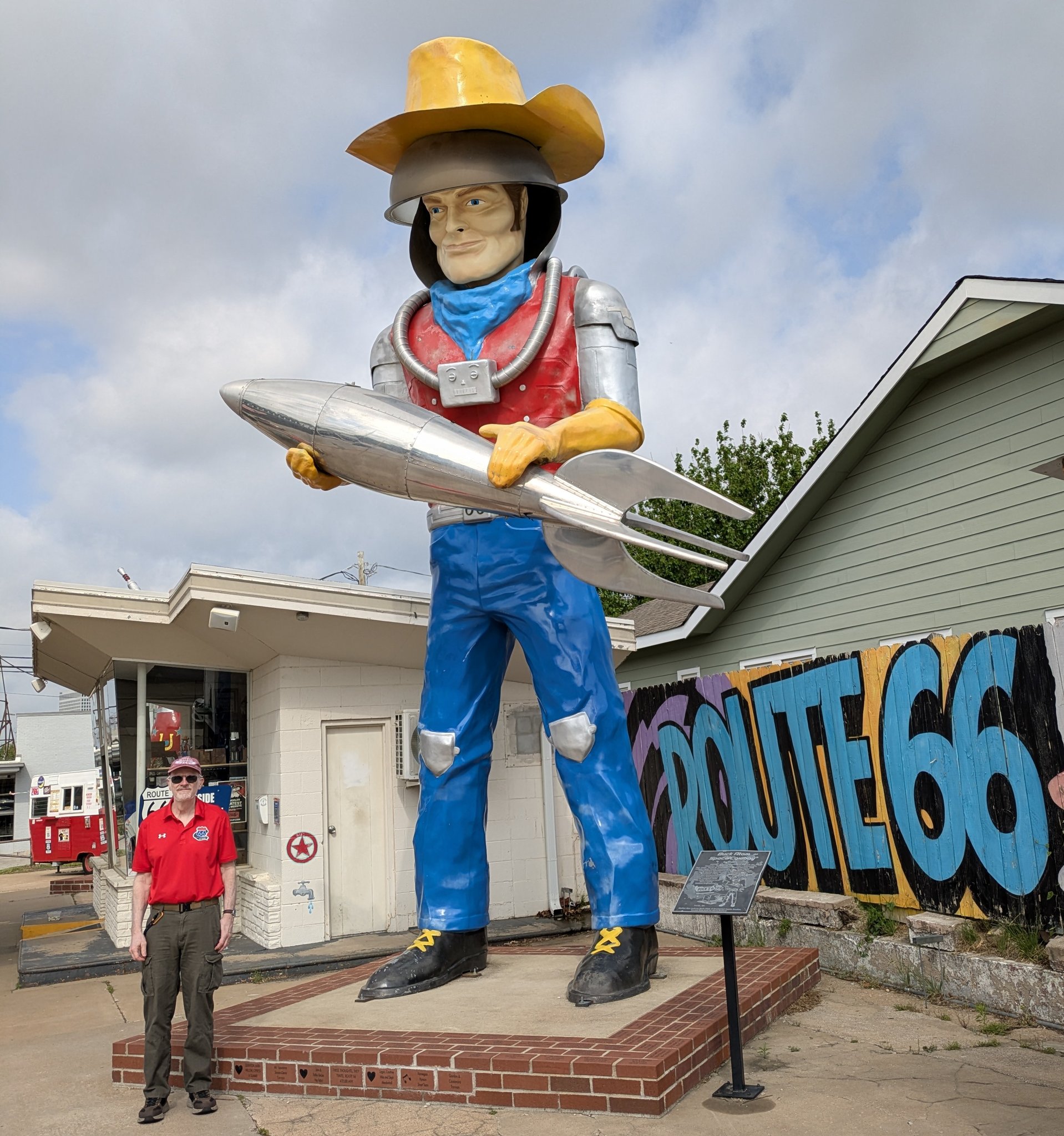 If you like giants, there are a lot on Route 66! Tulsa OK and