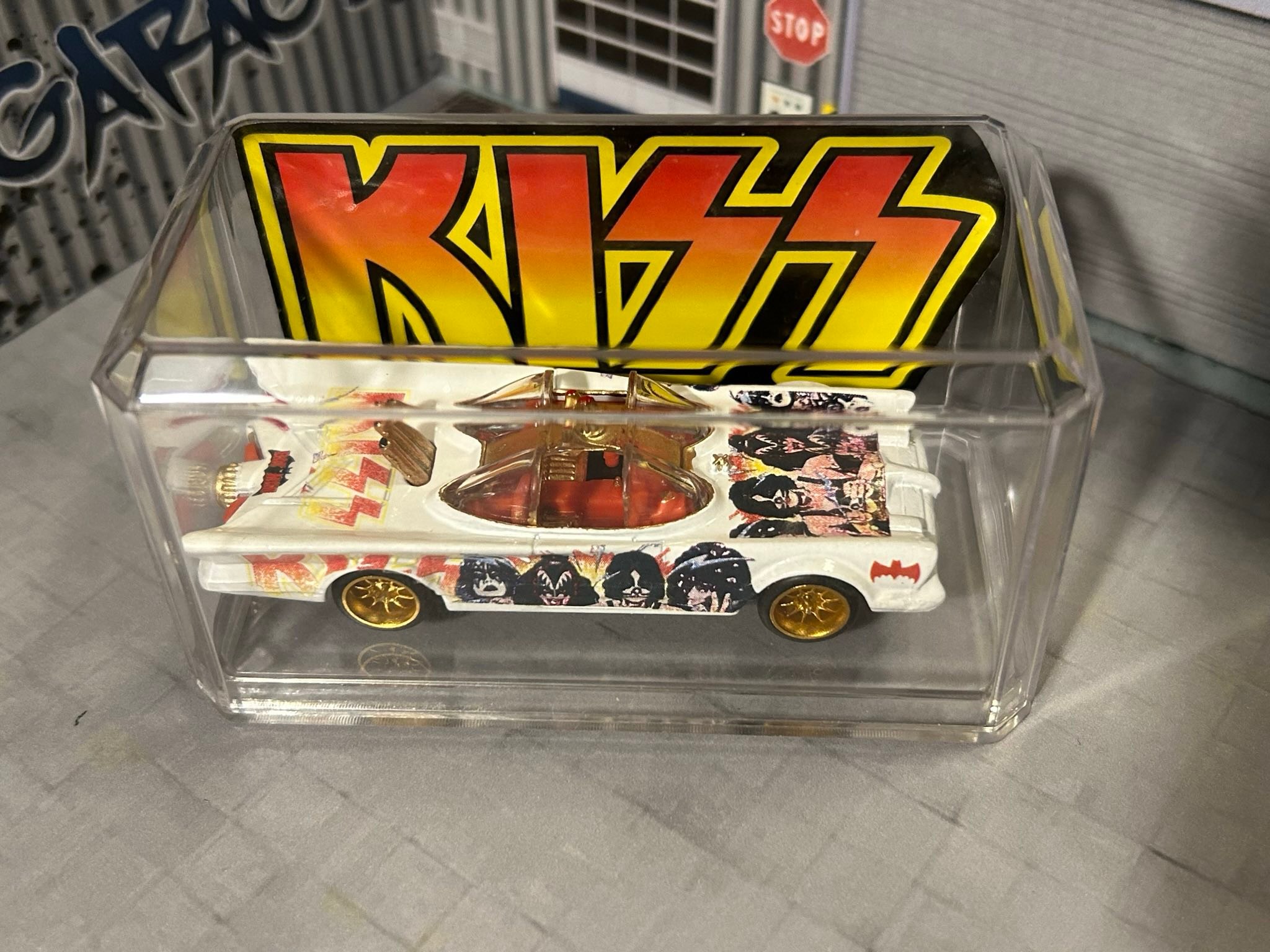 A few of my custom 66 Batmobiles GuDrCN REELINEYO CALL JL5- JL5