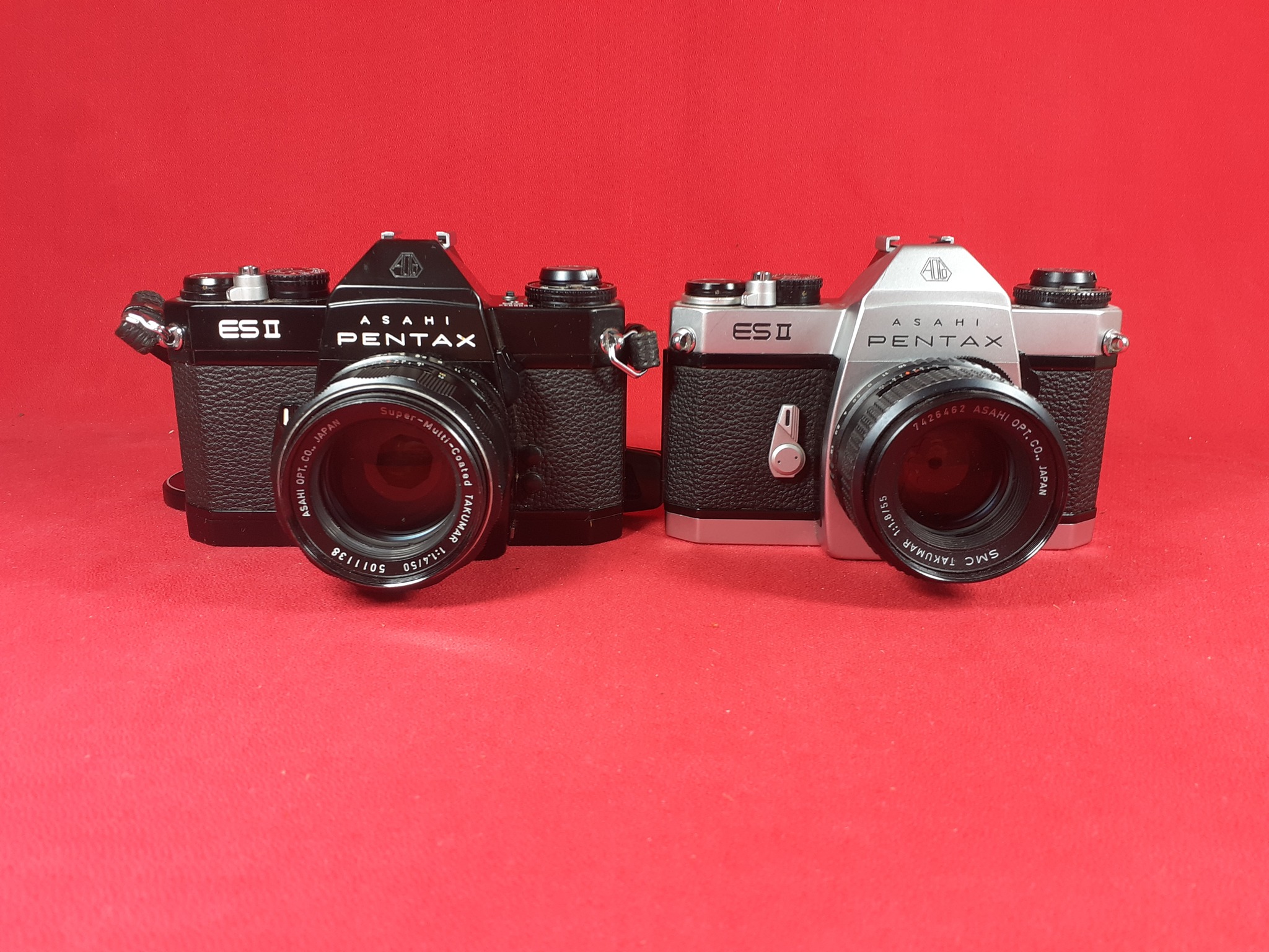 Pentax ES II vintage camera review and test
