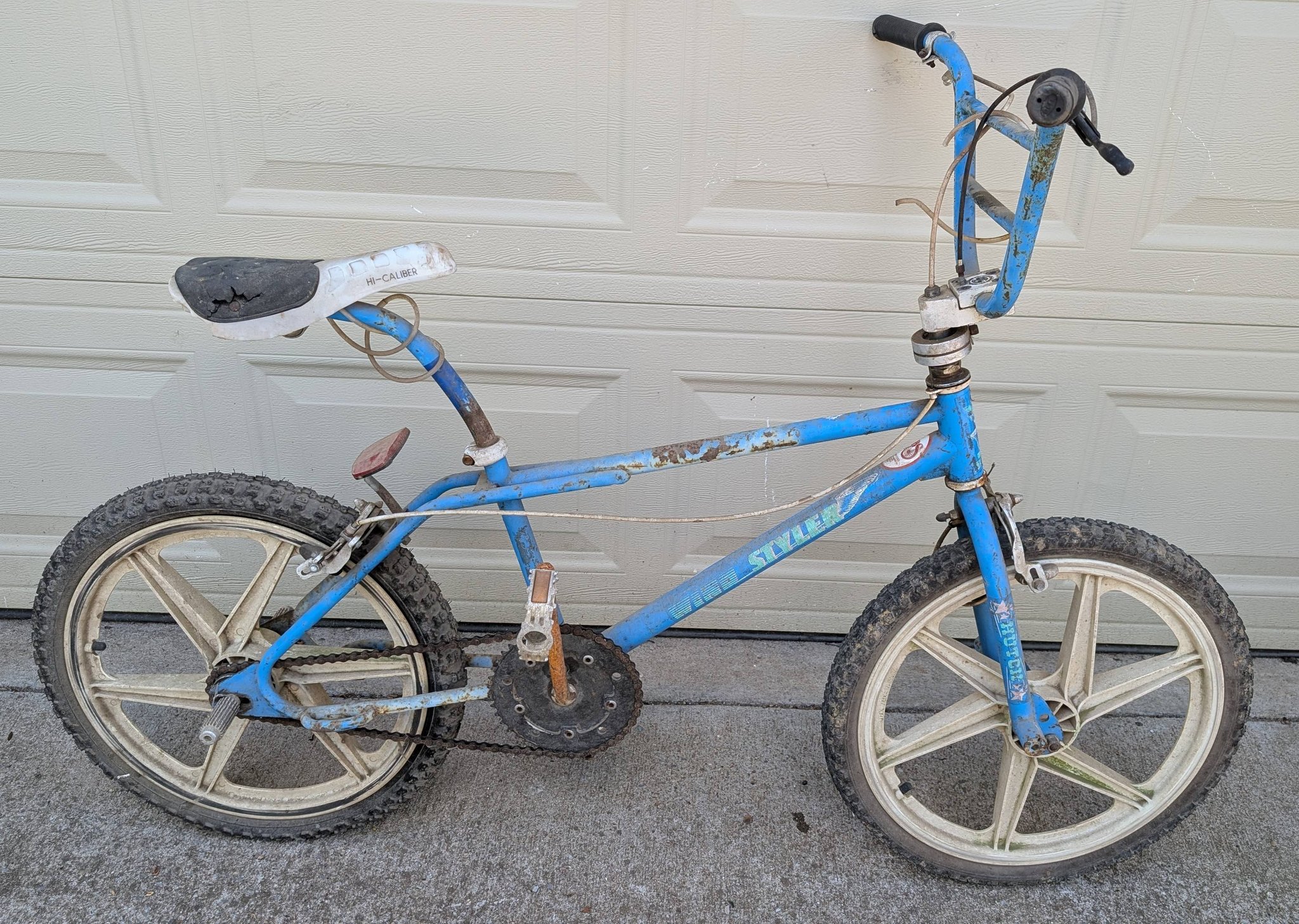 What is this Hutch Wind Styler BMX bike with GT Performer mags worth?