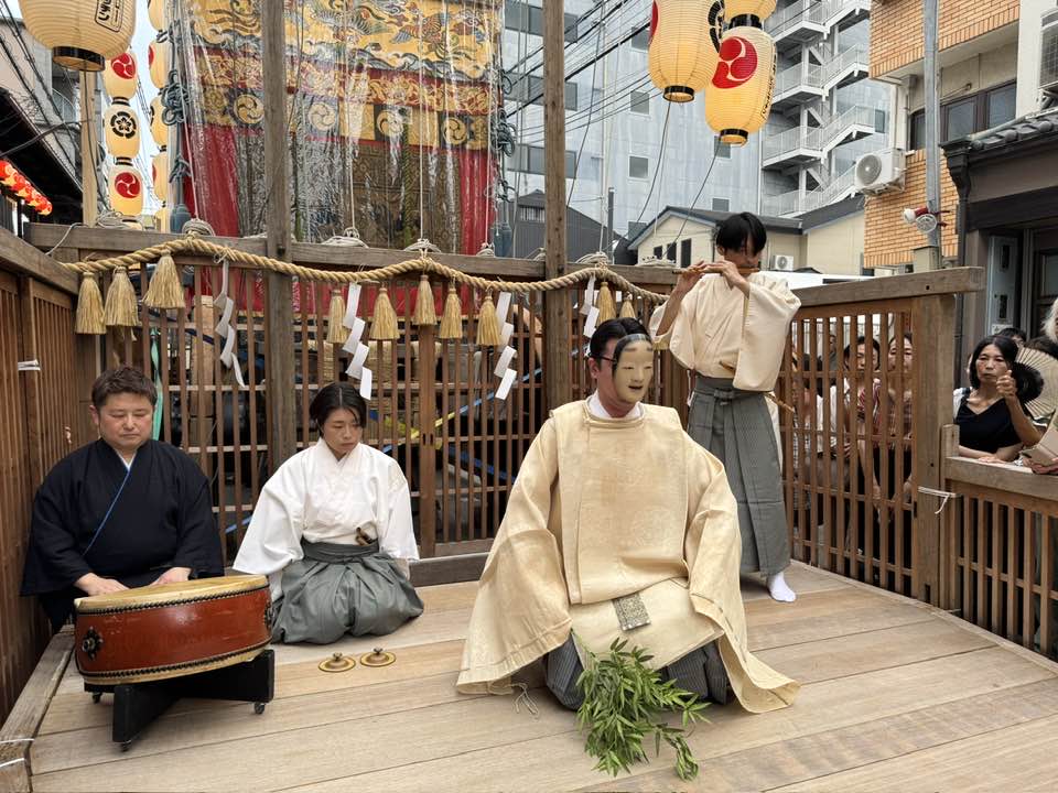 草原から見る満月リング 草原から見る満月リング