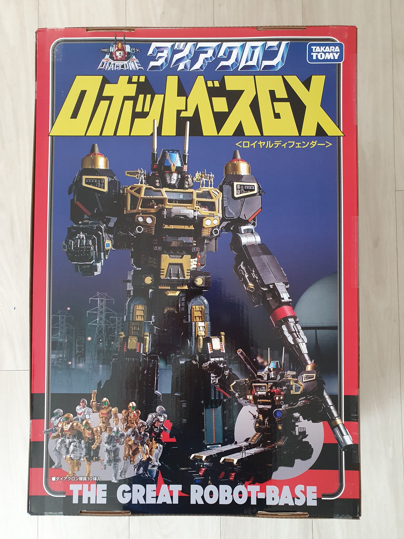 Takara Tomy Diaclone Black and Gold Limited Edition DA-120 Robot
