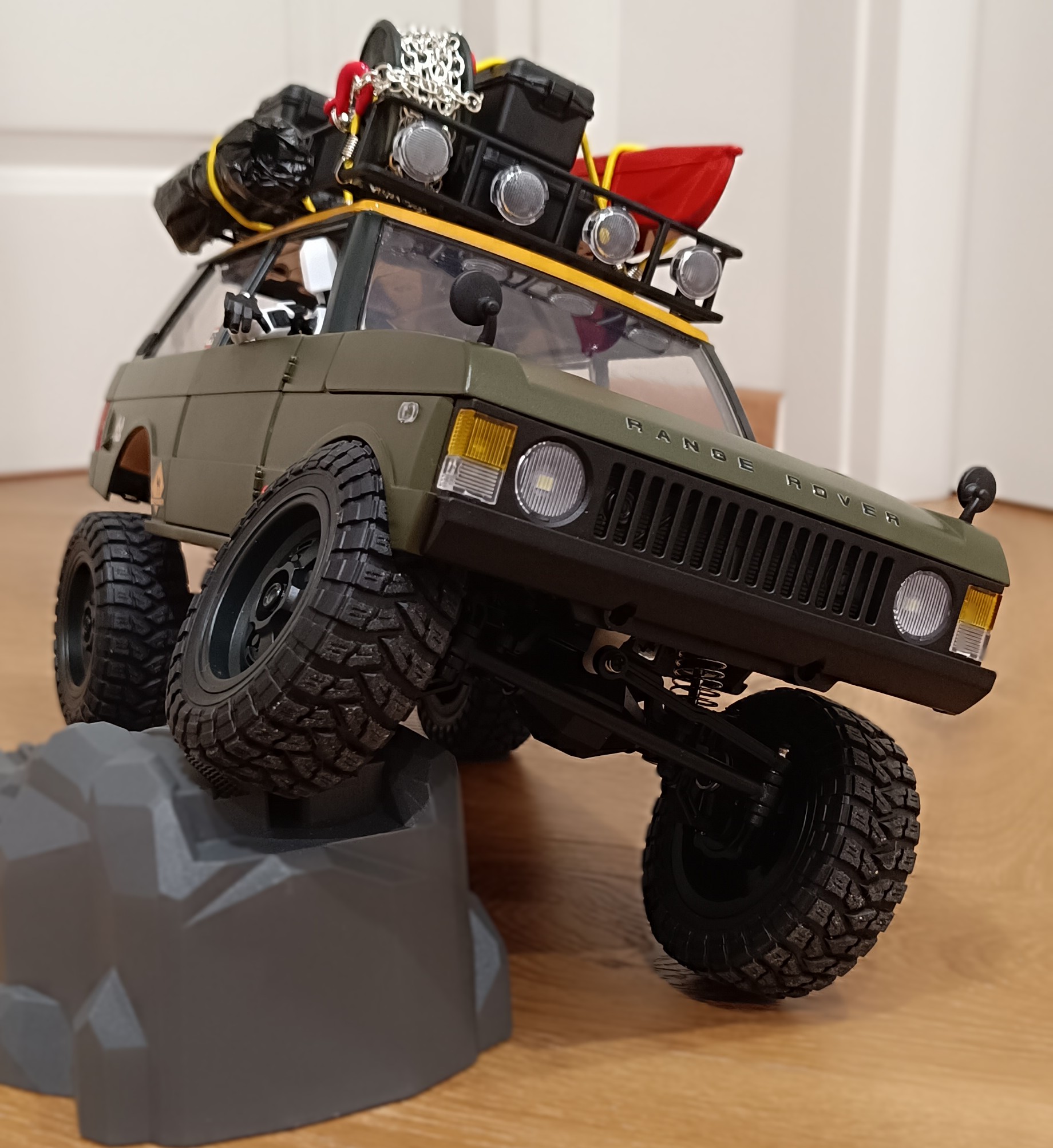 Customizing mn168 rc range rover