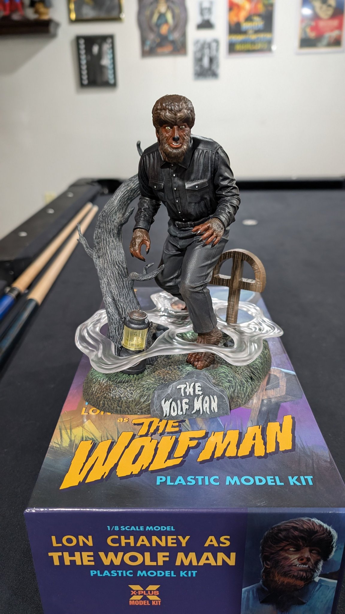 X-plus Wolfman model kit review with fog effect