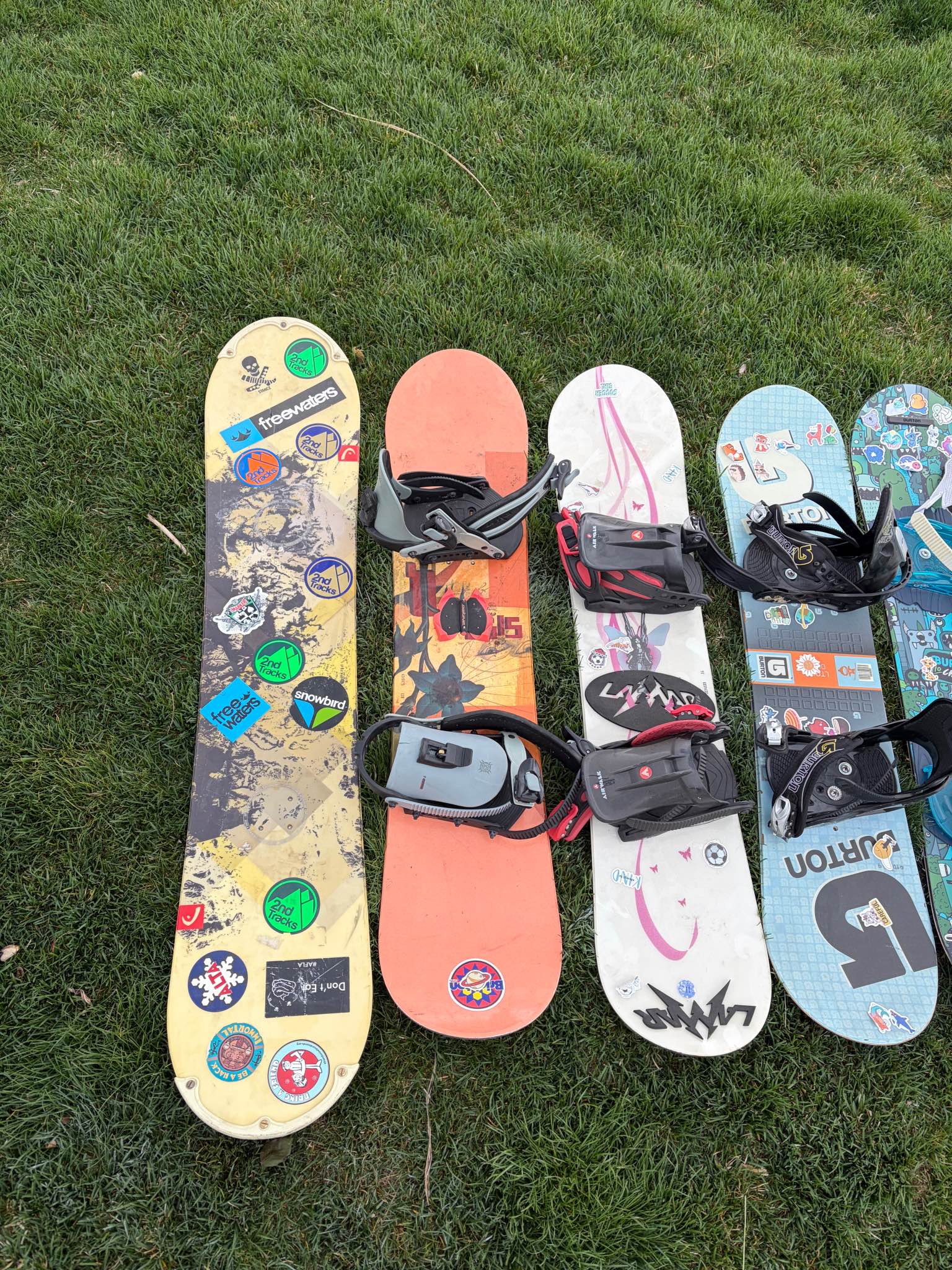100cm and 130cm Youth size Burton throwback snowboards $50 for lot