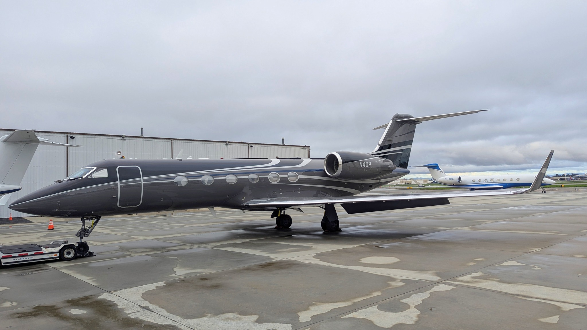Airplanes and Coffee | Beautiful G-IV at KLGB | Facebook