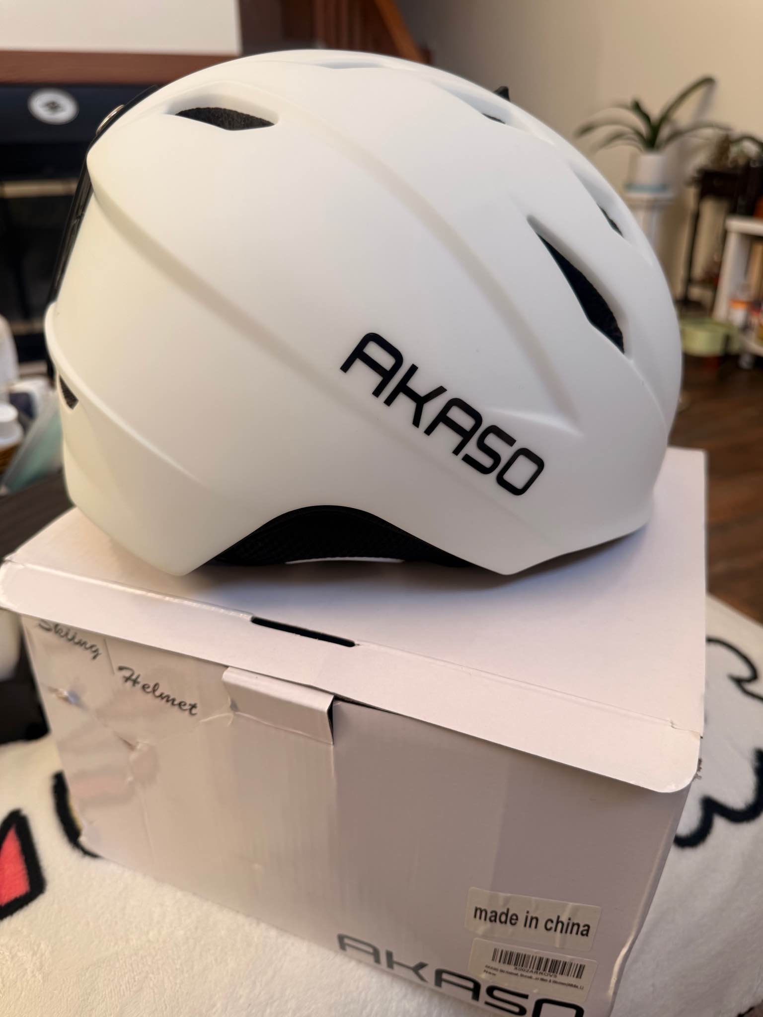 shoei girl helmets RF-1400 Hatsune Miku Helmet– Fashionable Photos: A look back Variant:Noble Grey Comfort matters