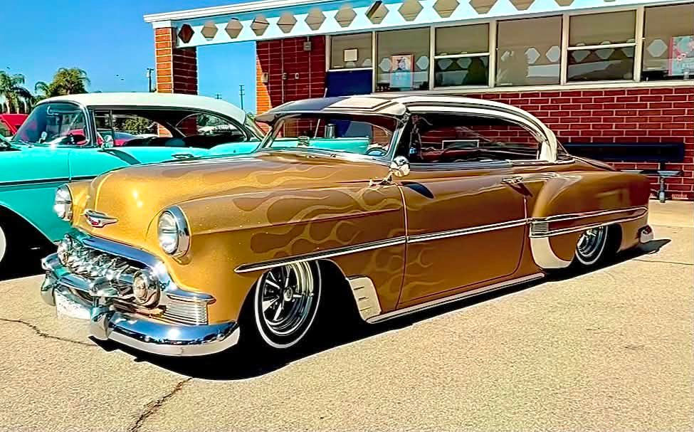 lowrider 54 belair ベルエア　マリブ　ローライダー　絶版 lowrider 54 belair ベルエア マリブ ローライダー 絶版 This '54