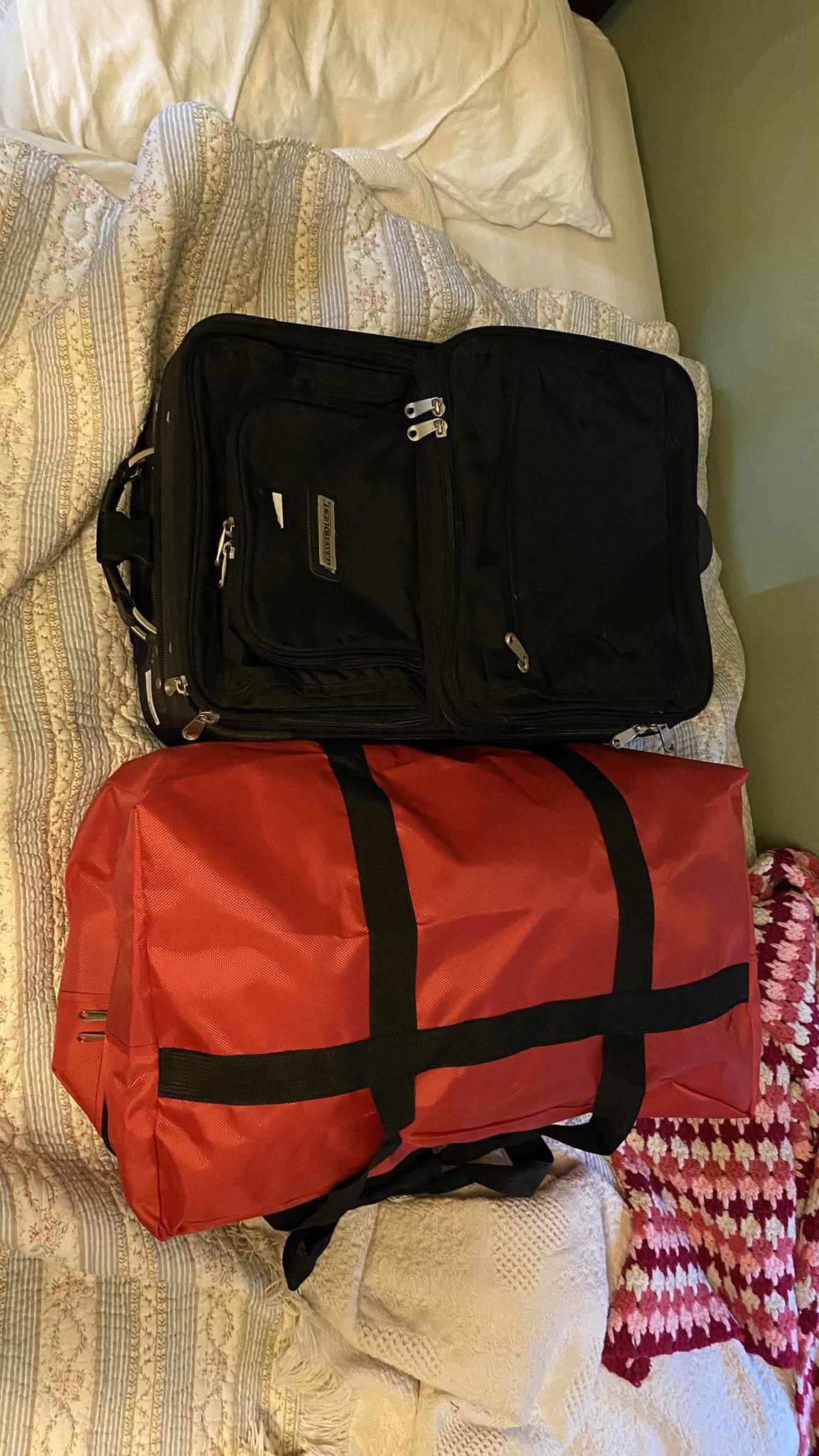osprey black shoulder saddle bag Transporter Squffel 70 70L / Raven Black/Black 29 Pencil Case Pink Nike Color:Honey Mustard Stay organised with a