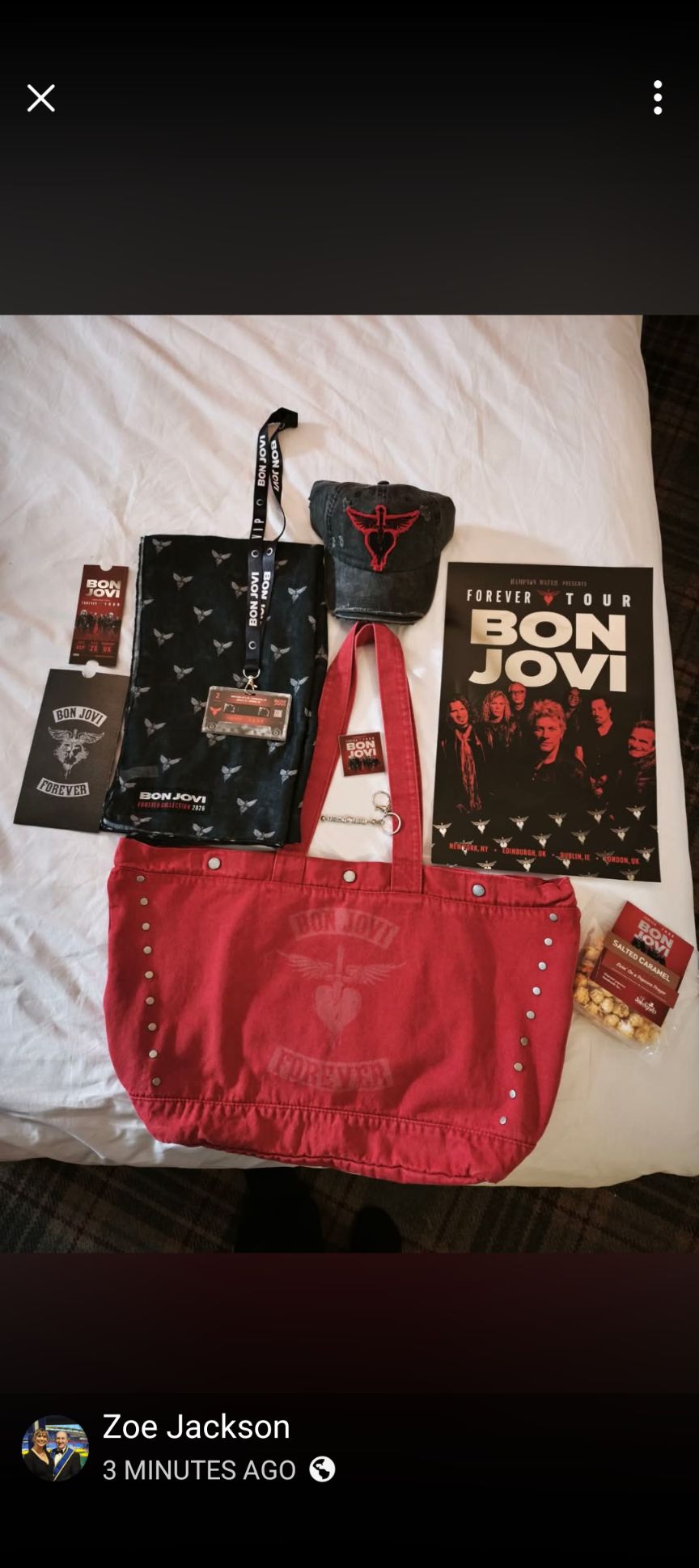 Buying a red VIP bag from Bon Jovi tour 2026