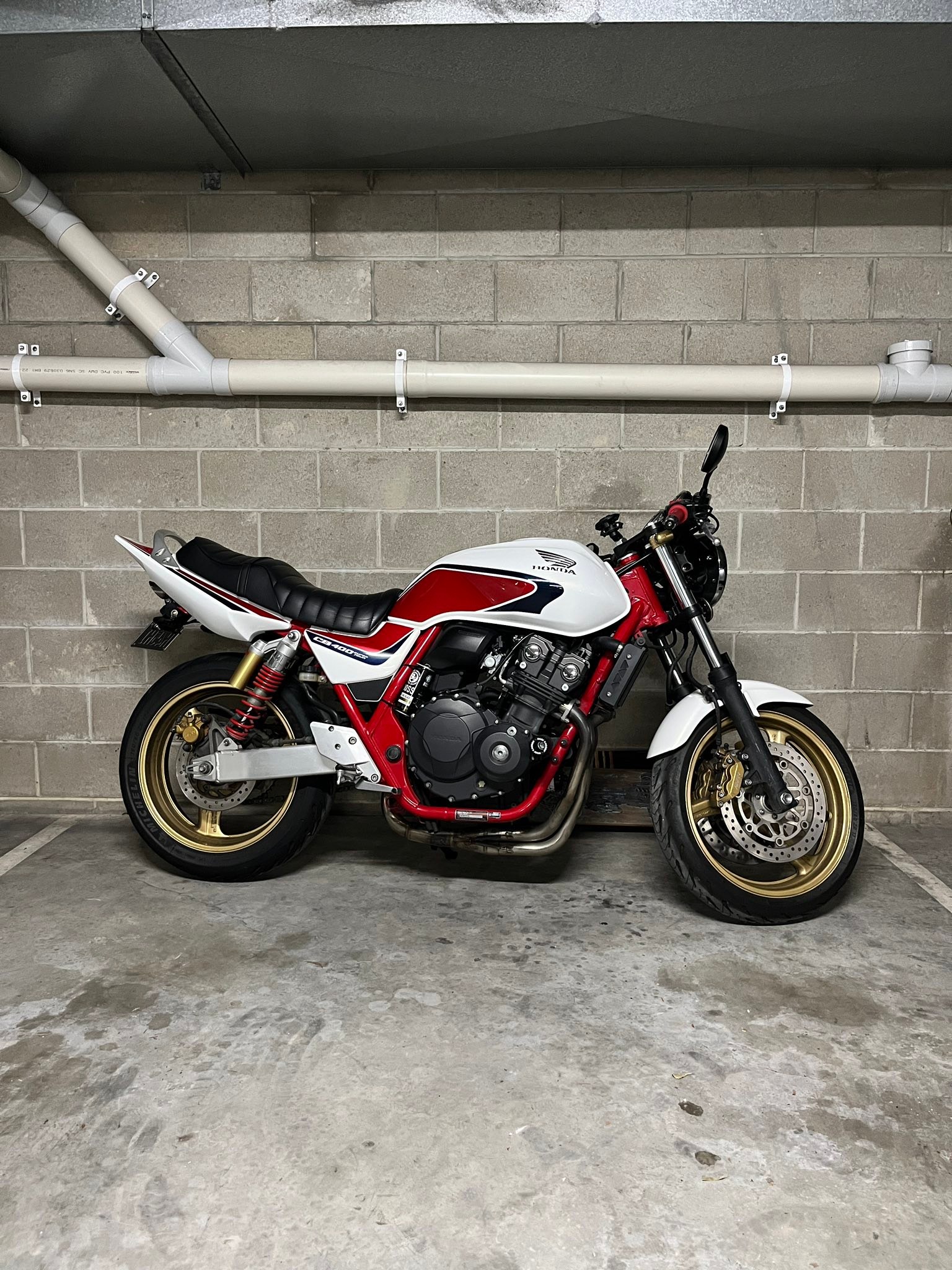 Owning a Honda CB400 Super Four NC42 bike