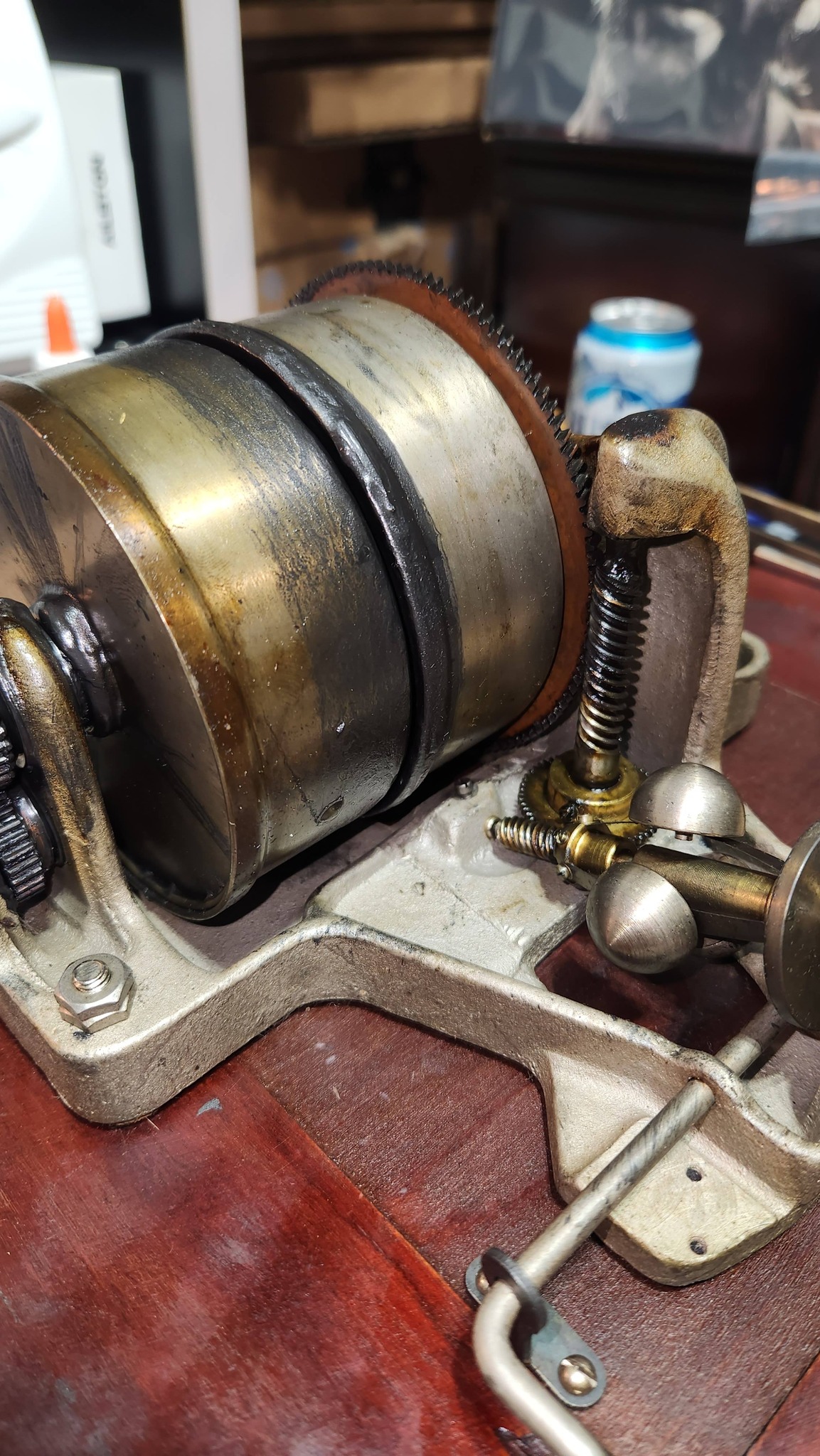 Restoring a 1919 Victor Victrola VV-X phonograph