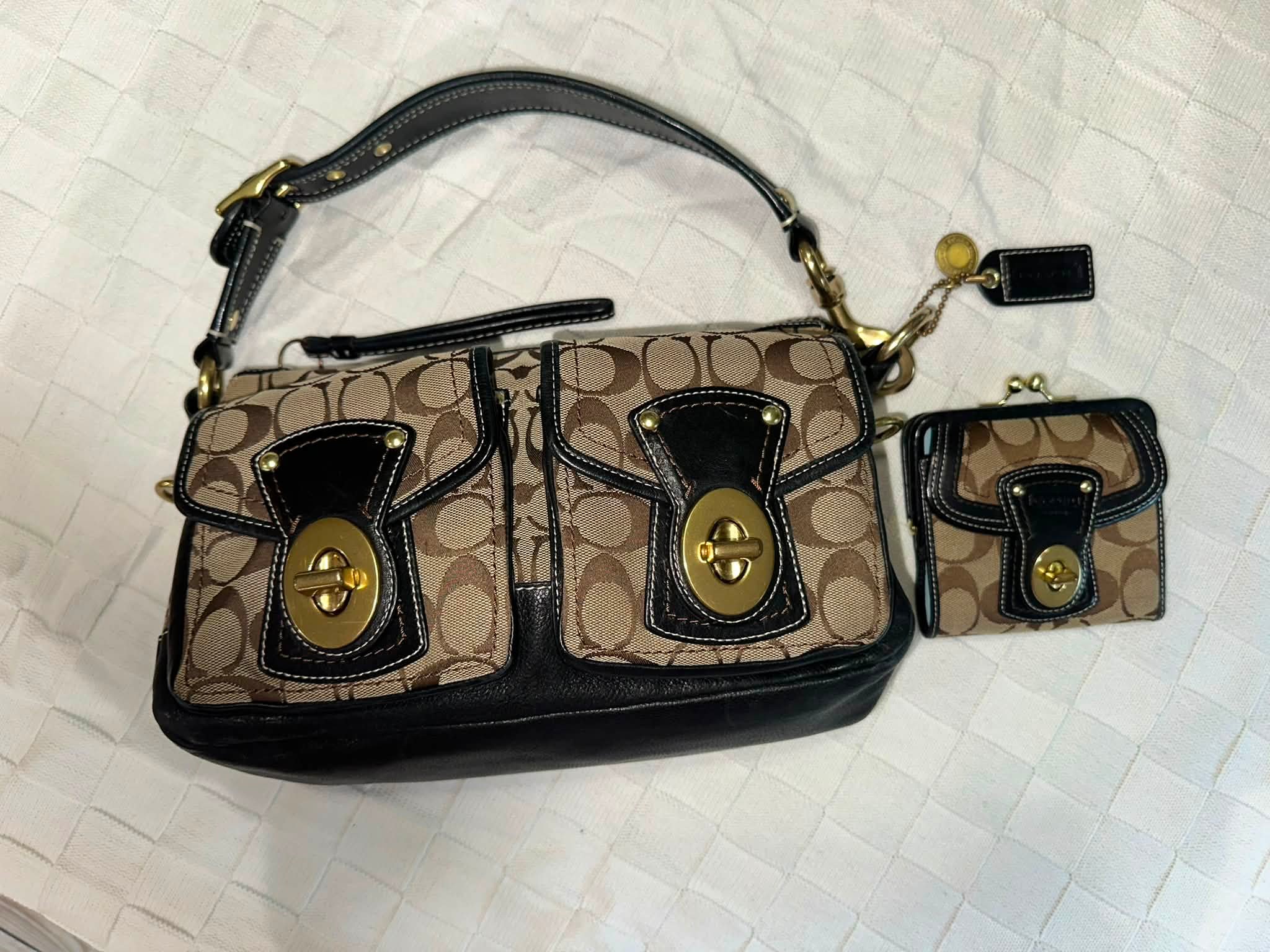 Coach Oneshoulder Bag Green Legacy COACH Plain Shoulder Bag in Green |