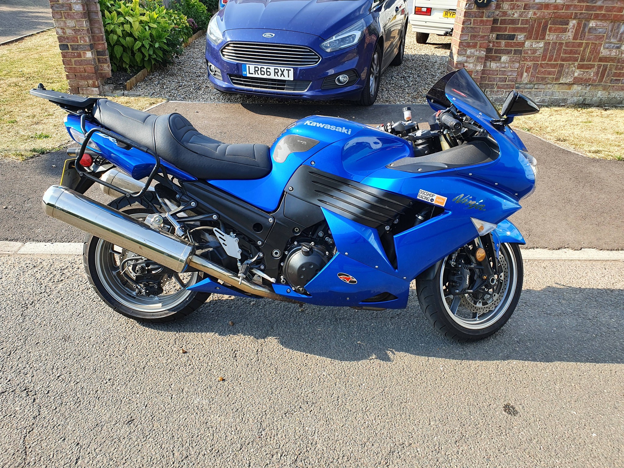 ミー ミー 2007 Kawasaki ZX-14 for sale in the UK with low mileage and
