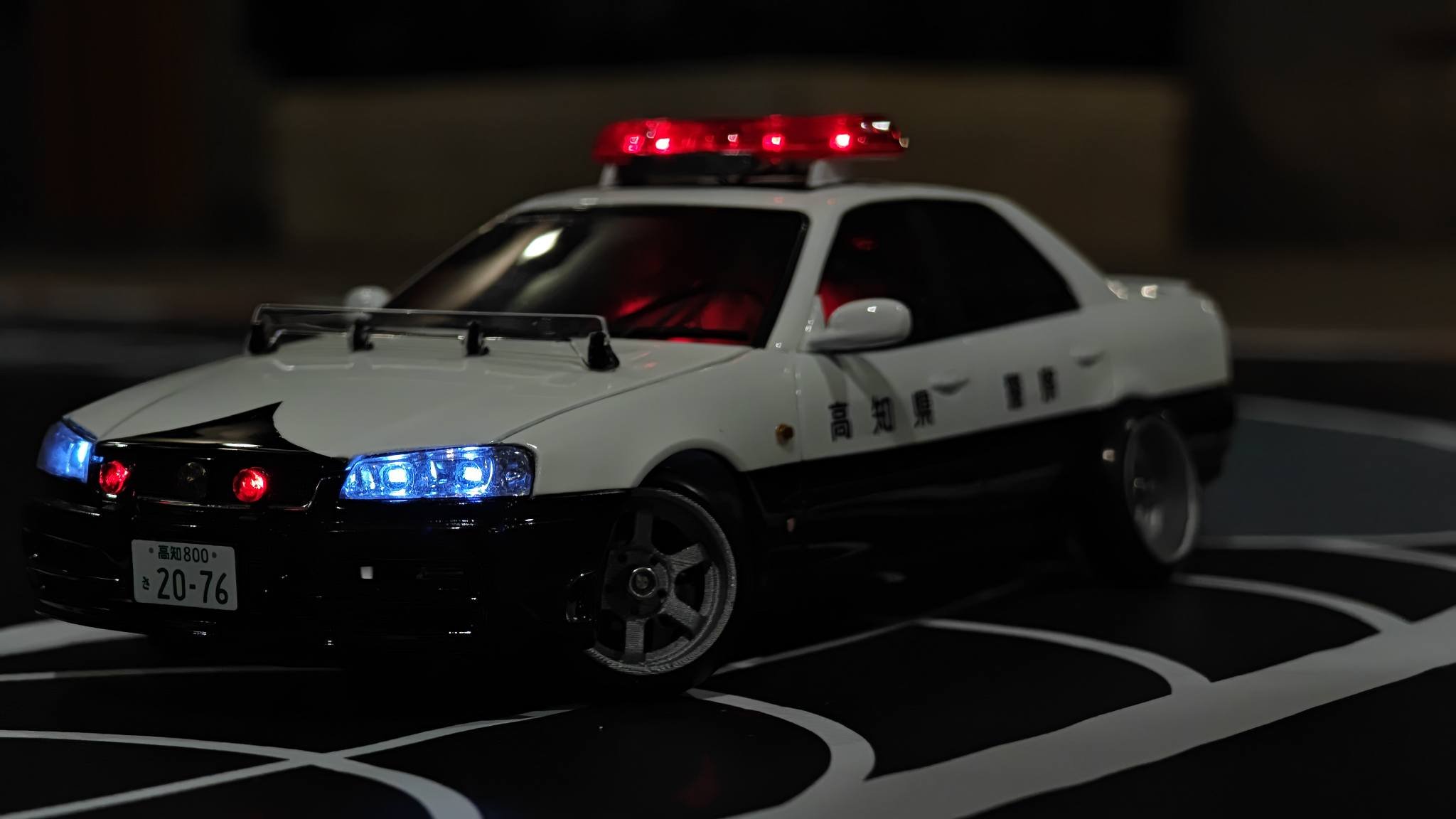 Japanese Police Patrol car BNR-34 a 1