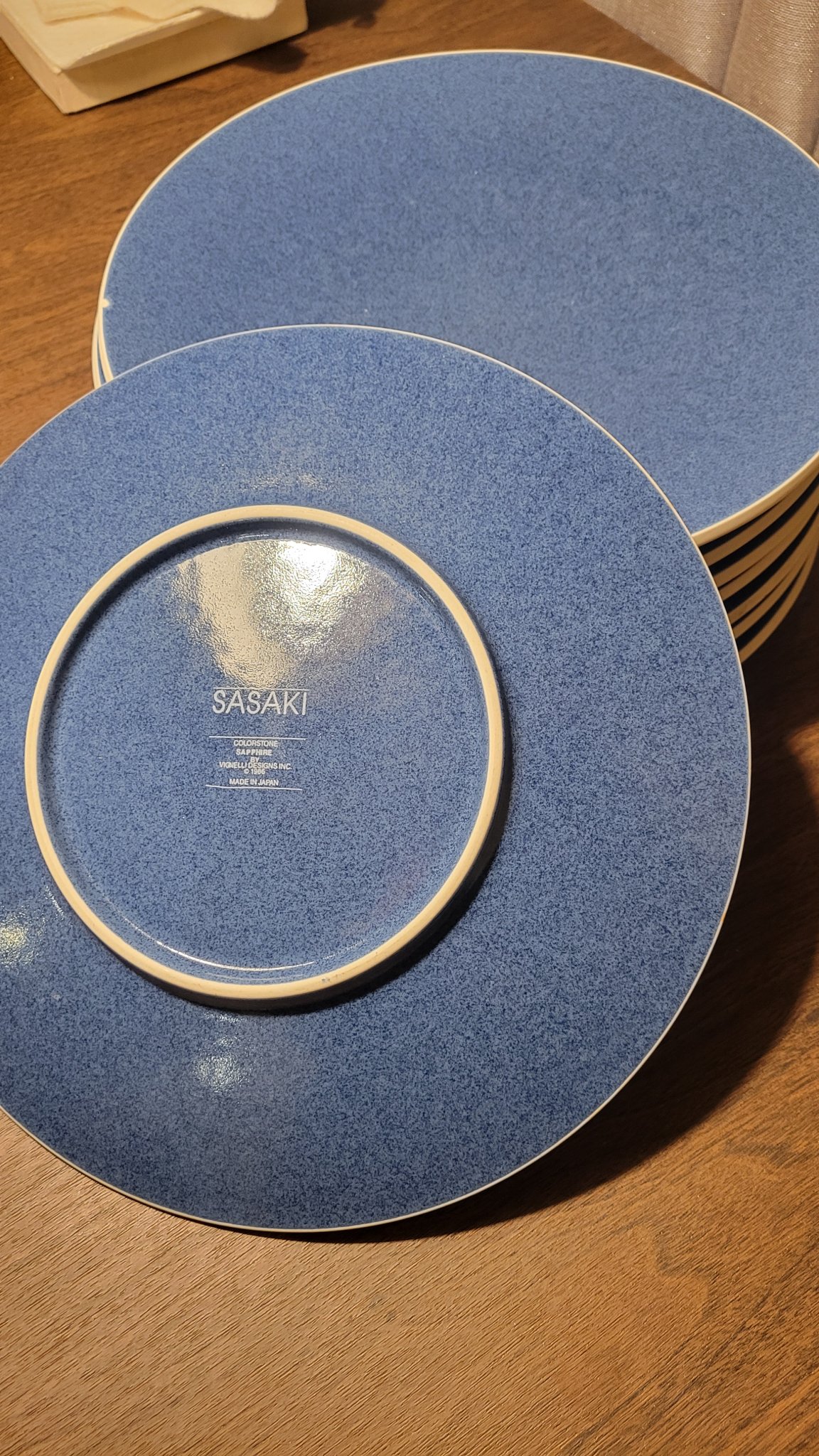 Rare set of 8 dinner plates from the iconic Sasaki Colorstone