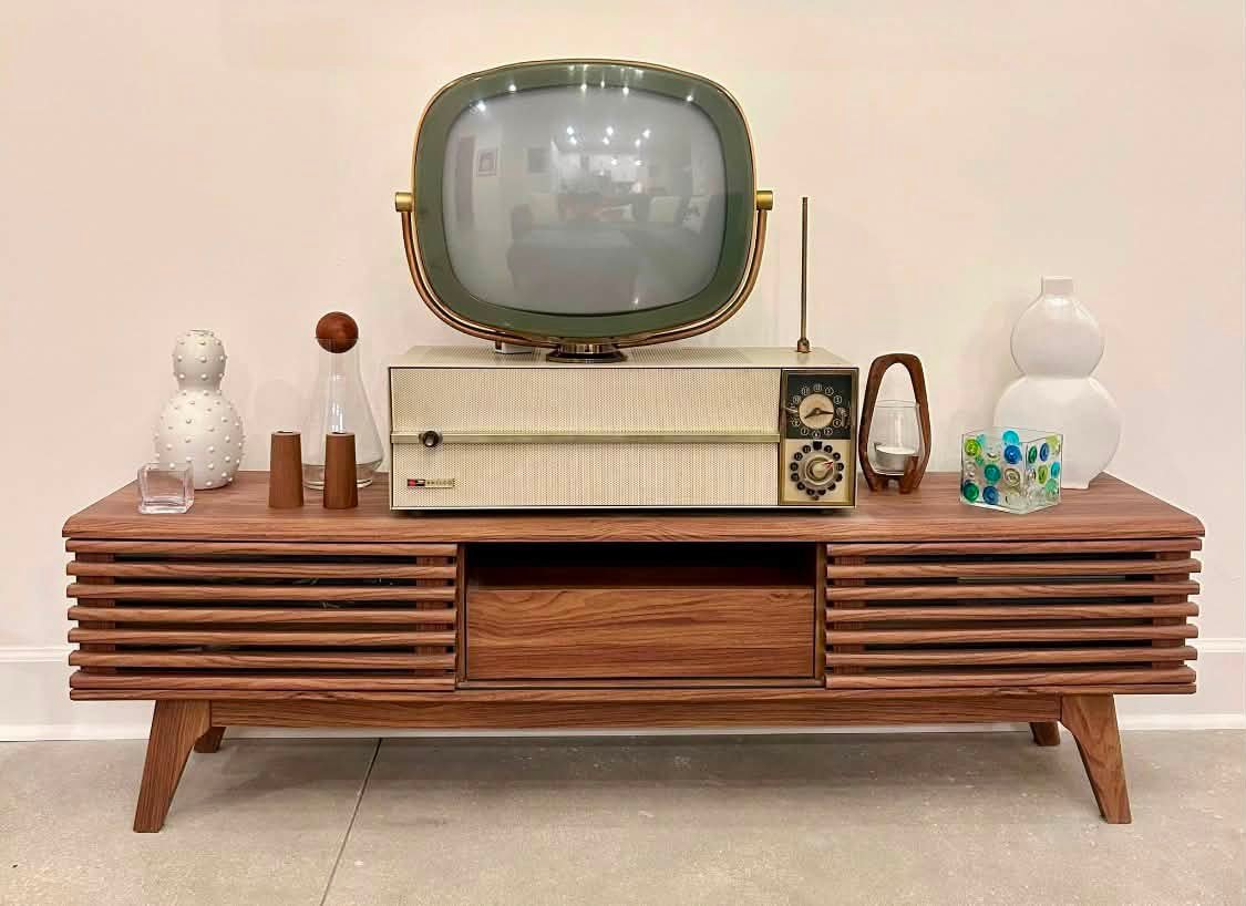 Philco Predicta: world's first swivel screen TV