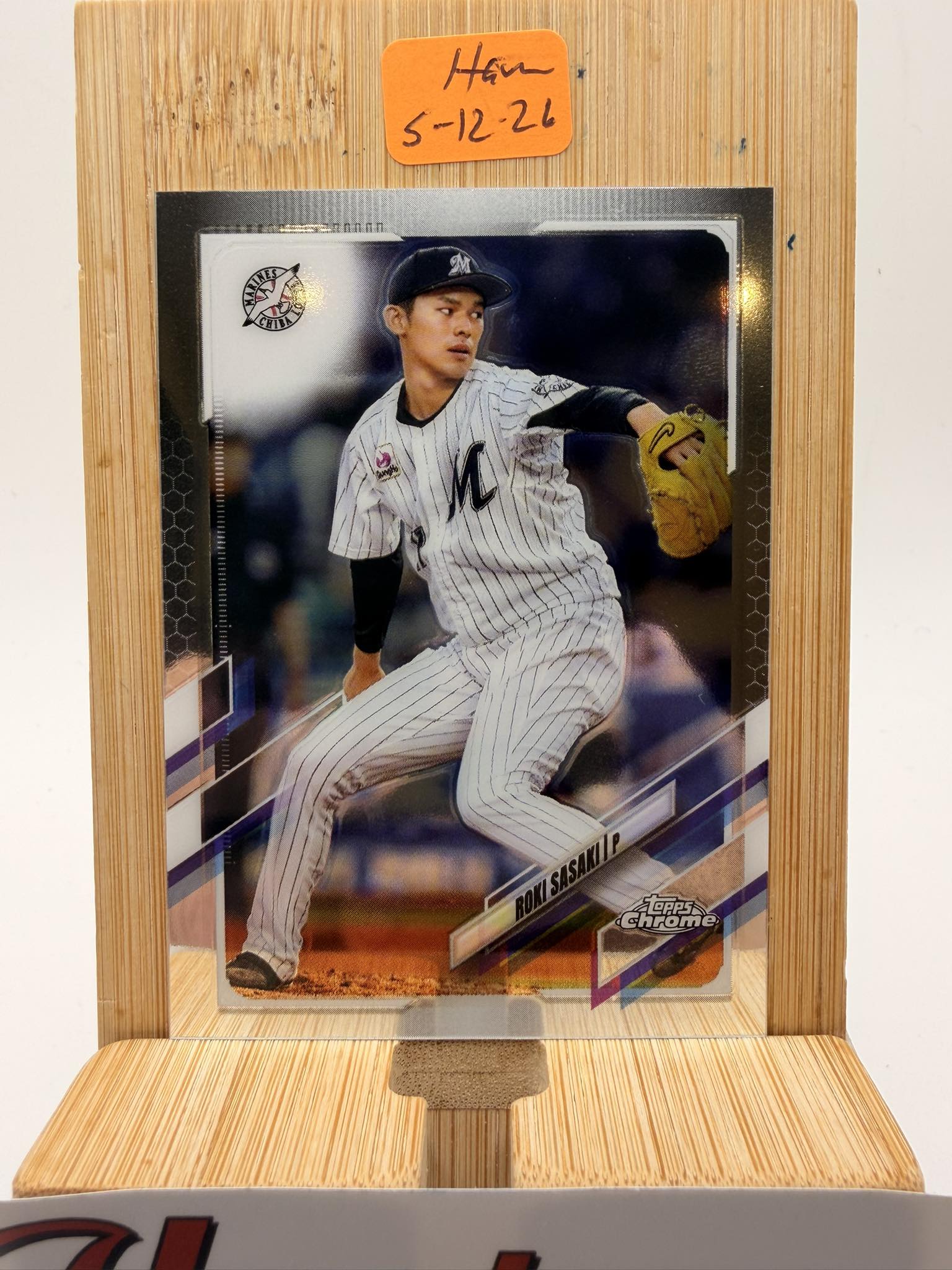 What is the value of 2021 Topps Chrome NPB Seiya Suzuki gold card?