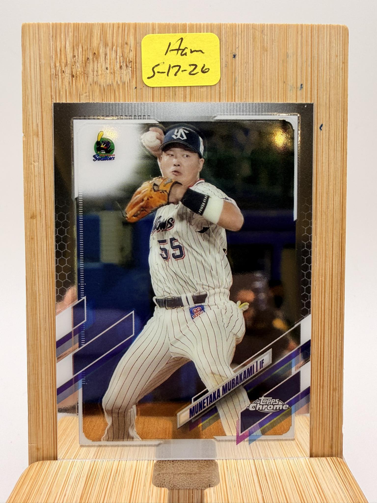 What is the value of 2021 Topps Chrome NPB Seiya Suzuki gold card?