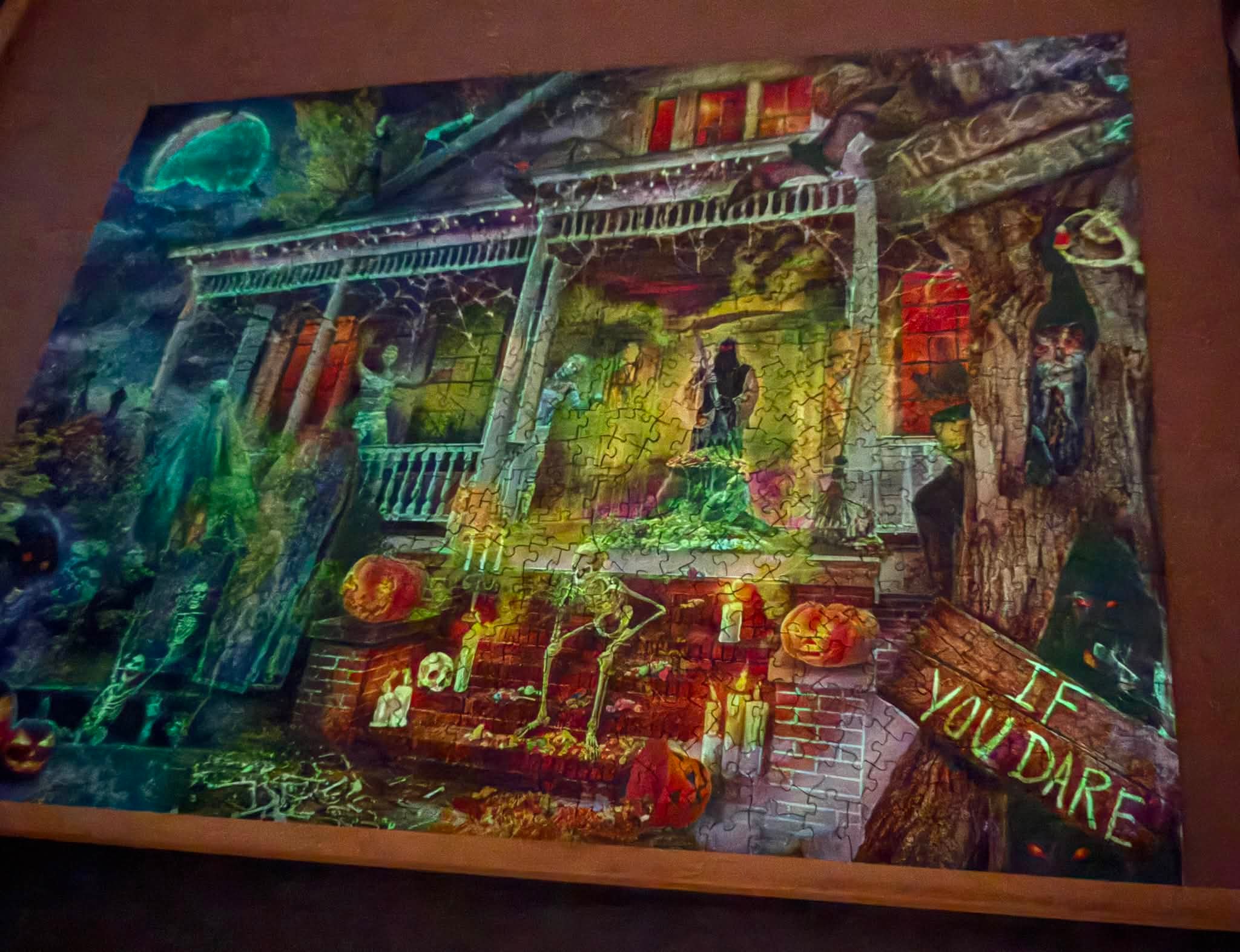 Glow-in-the-dark Halloween 1000-piece puzzle from Masterpieces