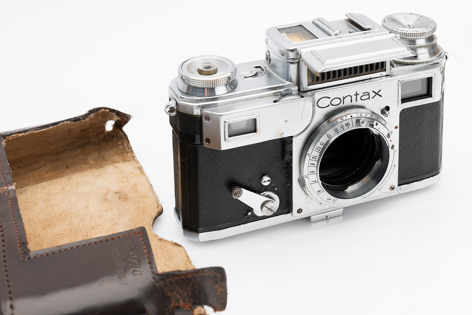 Restoration of 1936 Contax III camera with rare Sonnar lens