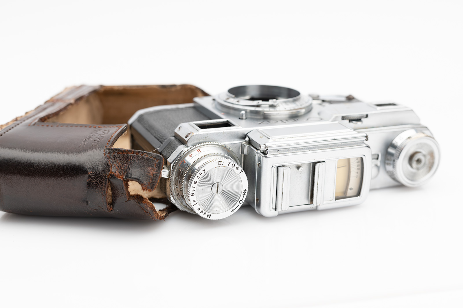 1937 Contax III cameras were advanced but complicated