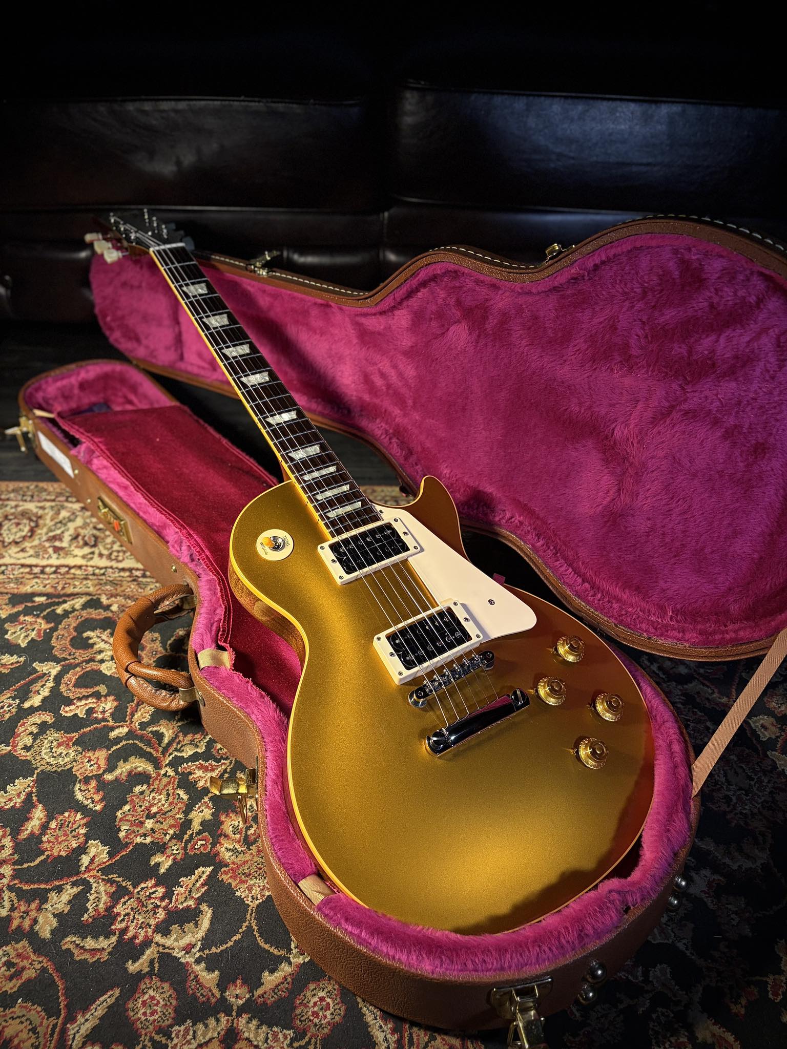 Slash's Kris Derrig '59 Les Paul has been his go-to recording