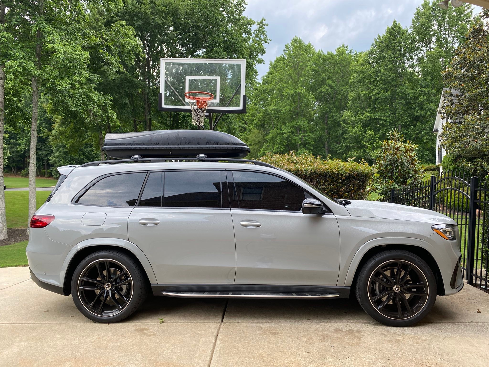 Mercedes-Benz GLS 580 road trip prep with roof box