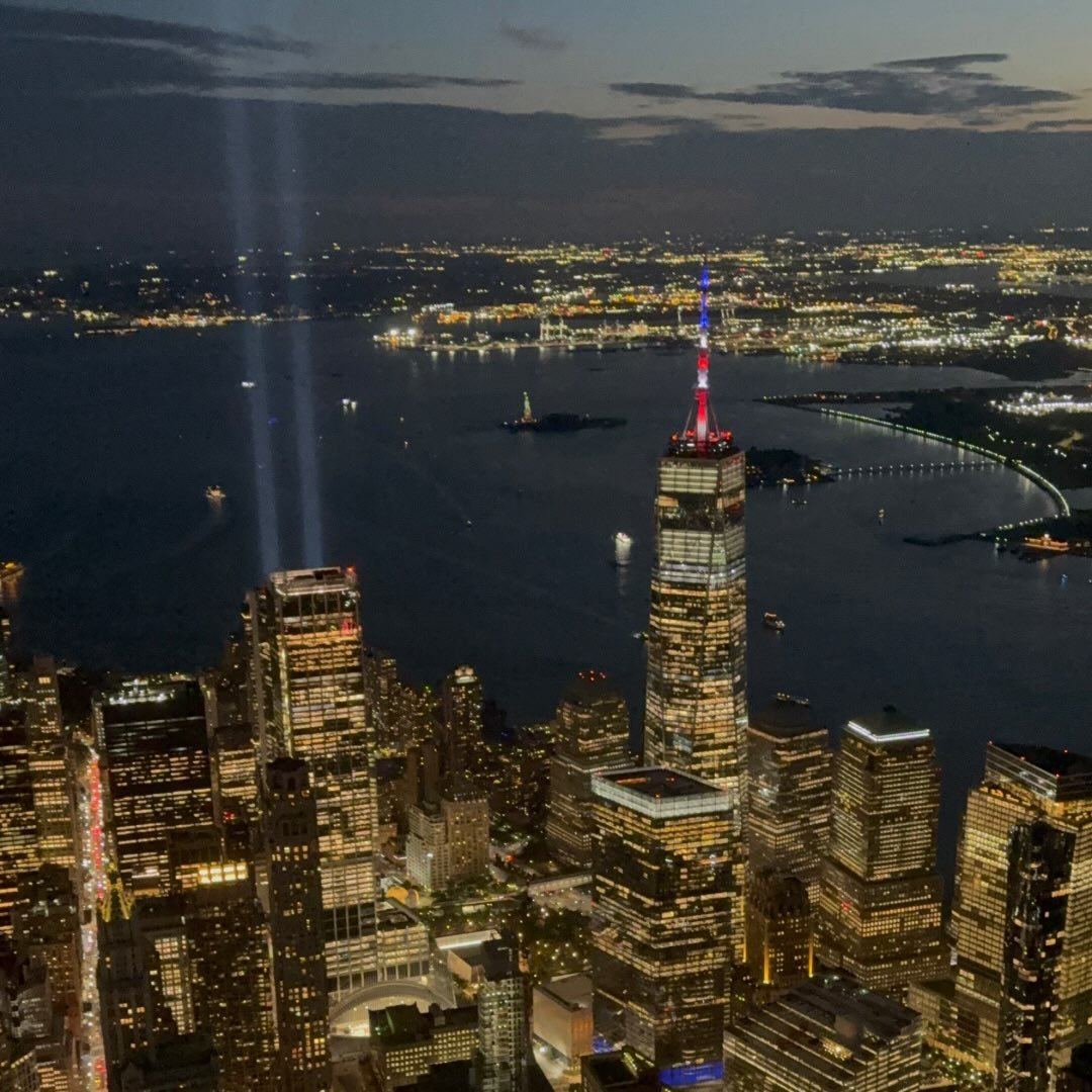 Can you imagine a blimp hanging off the top of the Empire State ...