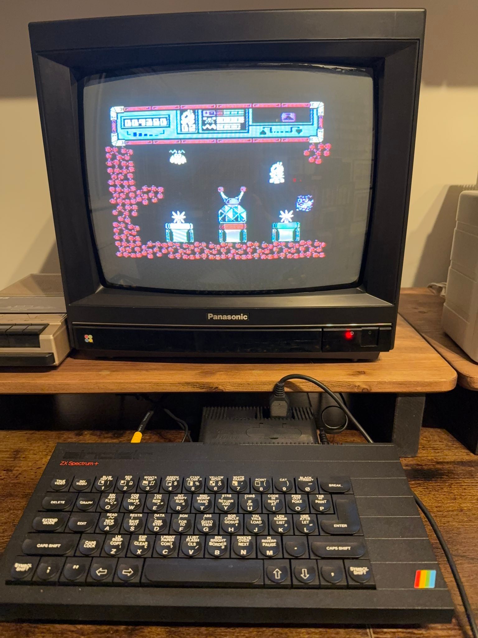 ONE HOUR LOVER 他 Playing Starquake on ZX Spectrum again
