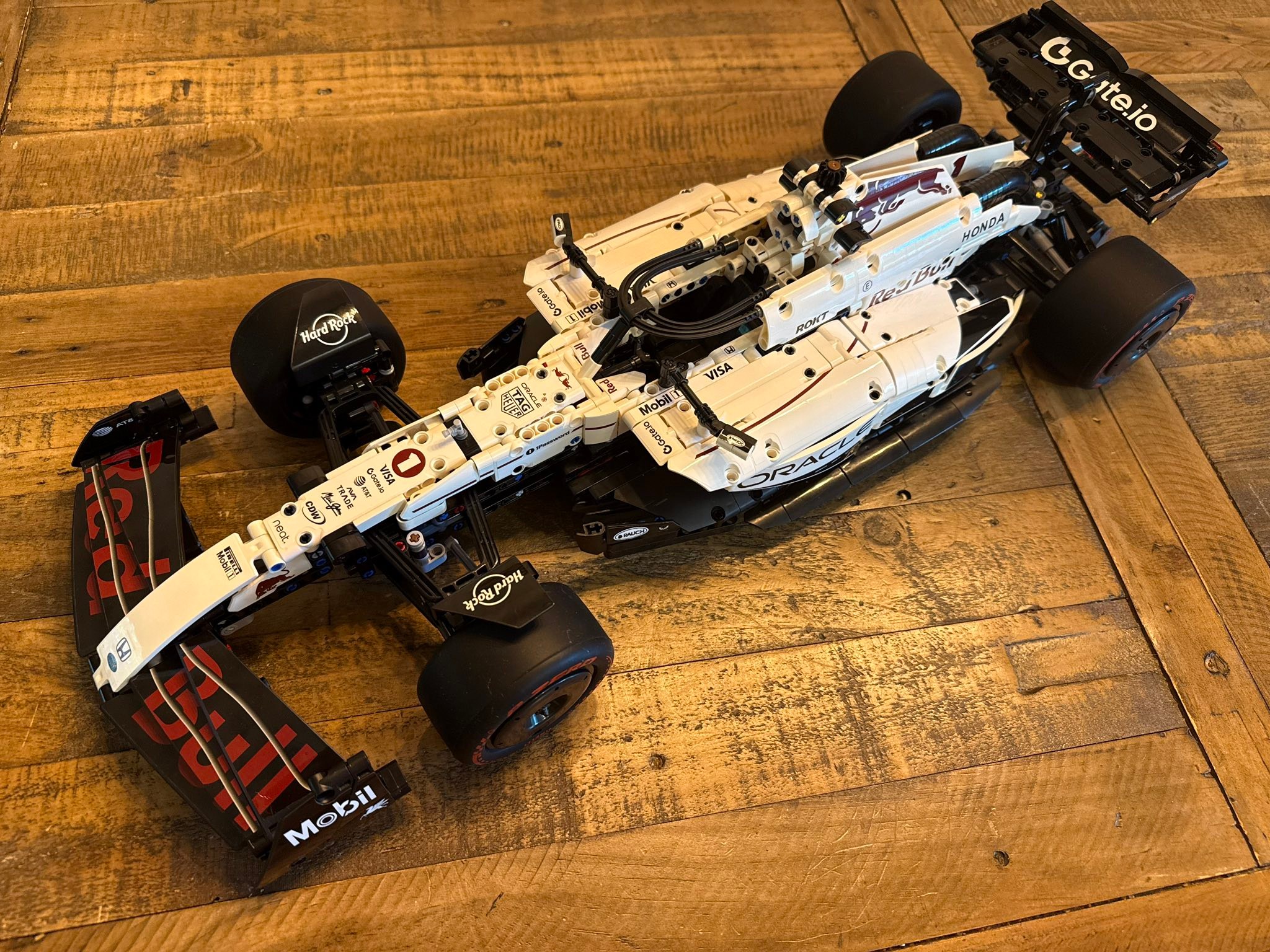 Building the Japanese GP White Bull Lego F1