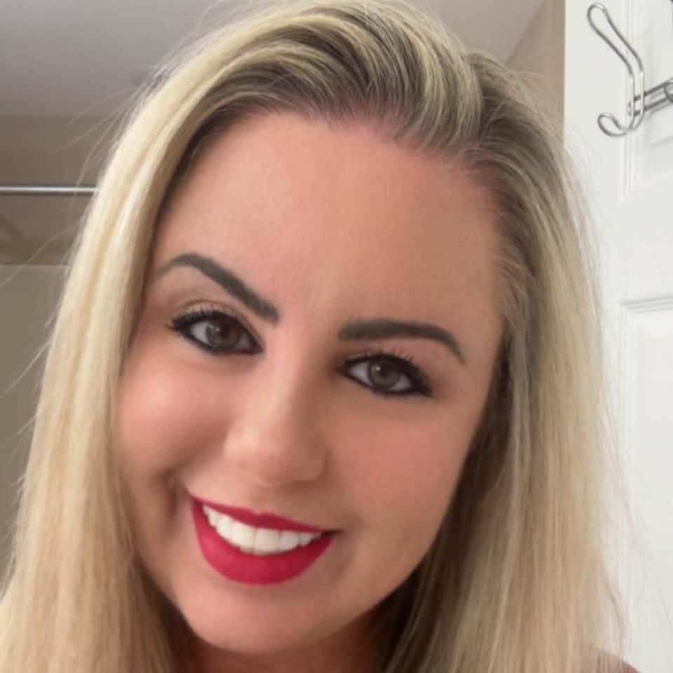 Do u guys like my hair shorter??? I... - Amber Hudon Root | Facebook