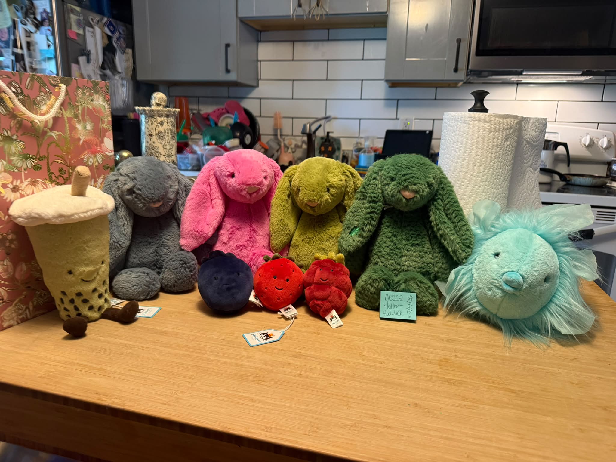 NEW! 🥥 Run in and grab our Aruba Coconut from Jellycat! 🏖️ They