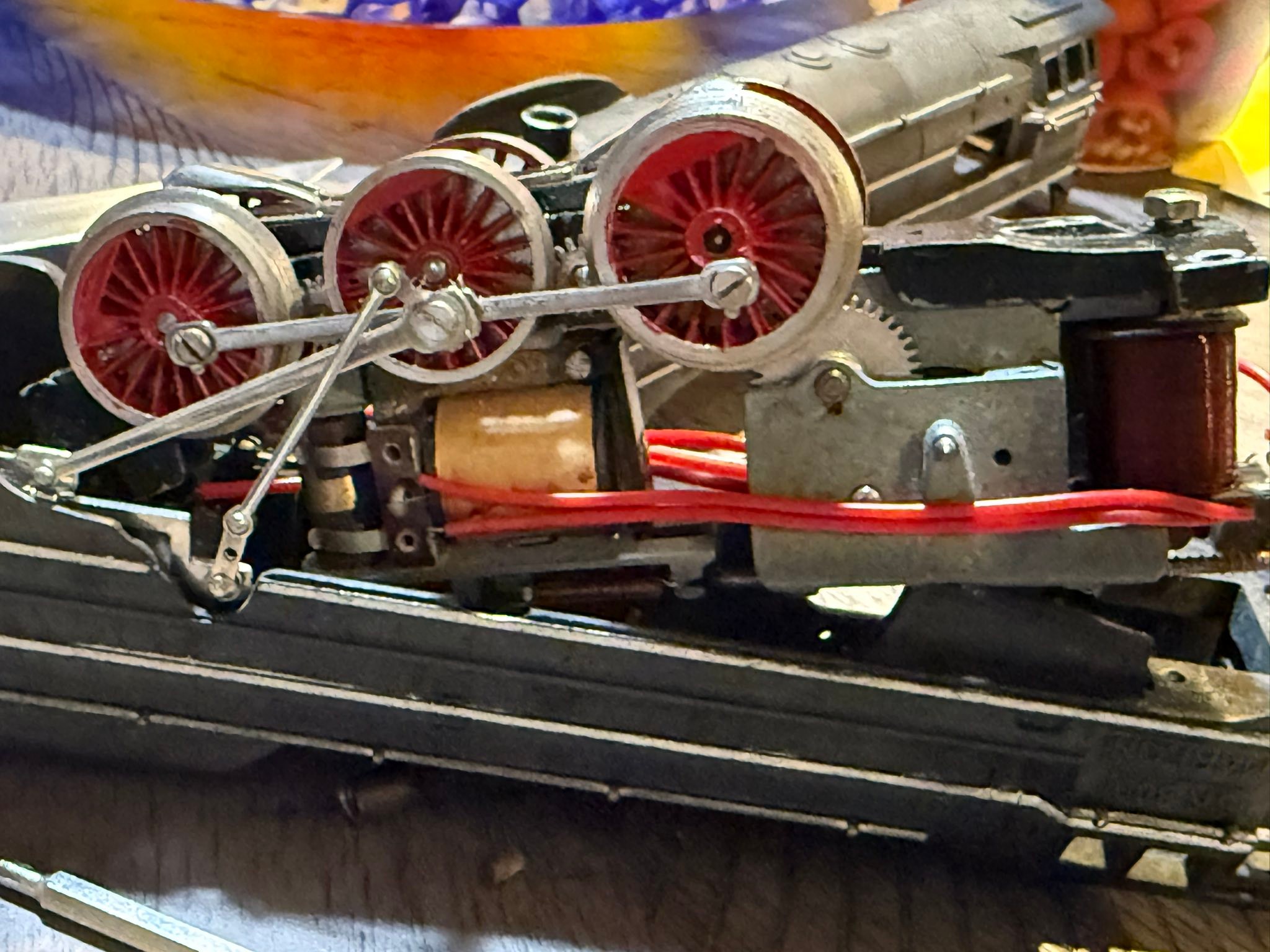 Marklin HO Turntable #7186 wiring help needed