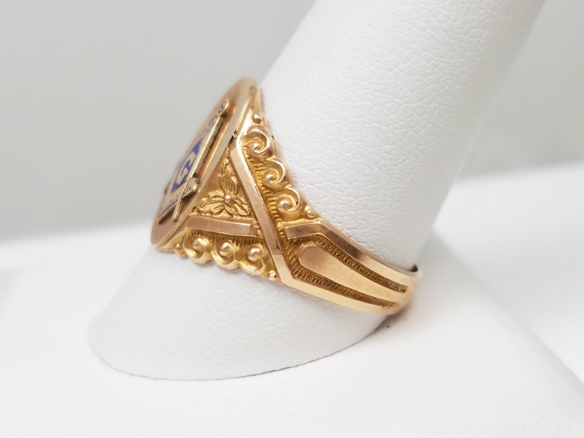 Vintage 10k gold Freemasons ring for sale