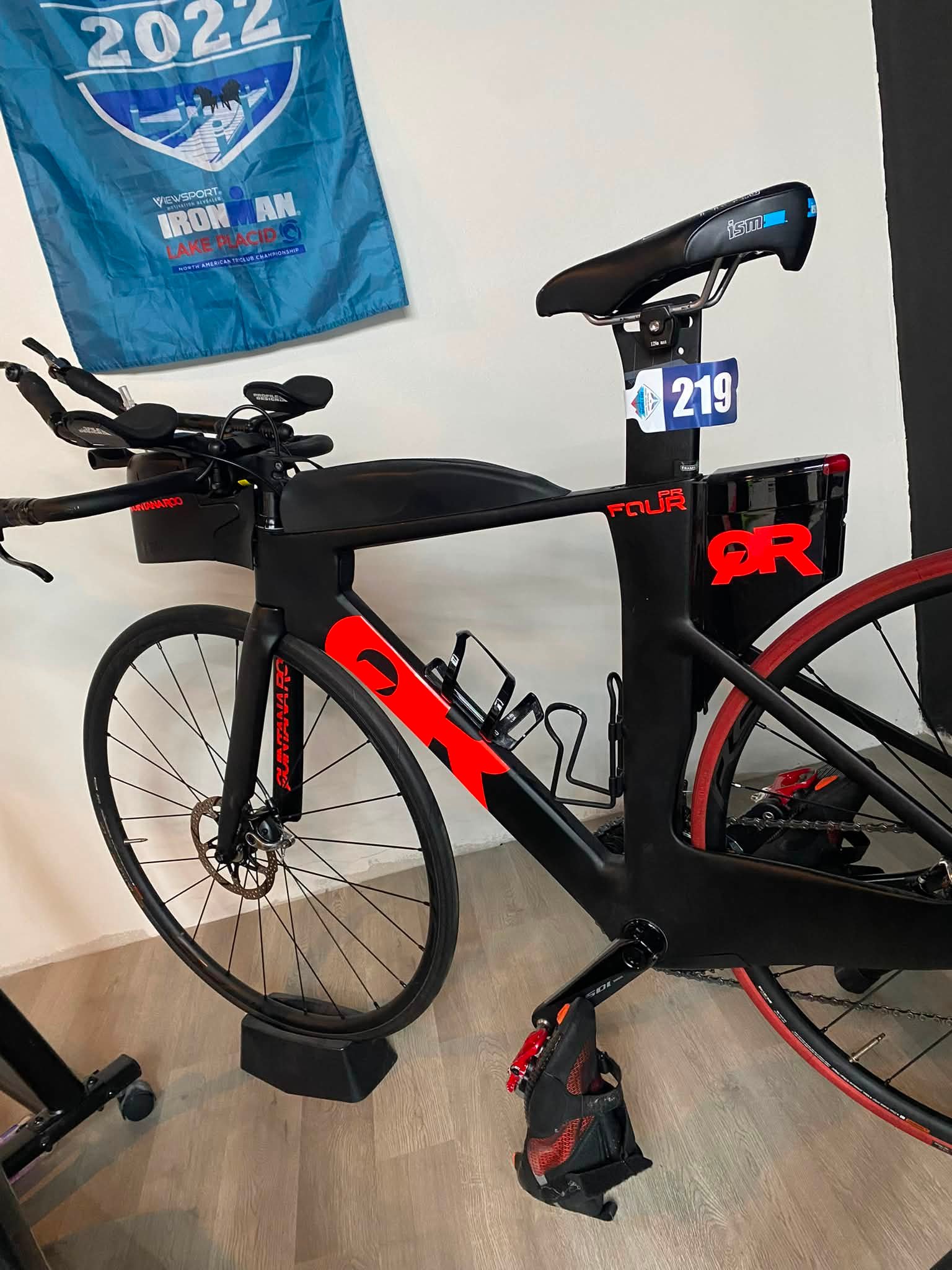 The 2015 Quintana Roo Dulce is a high-end women's triathlon bike