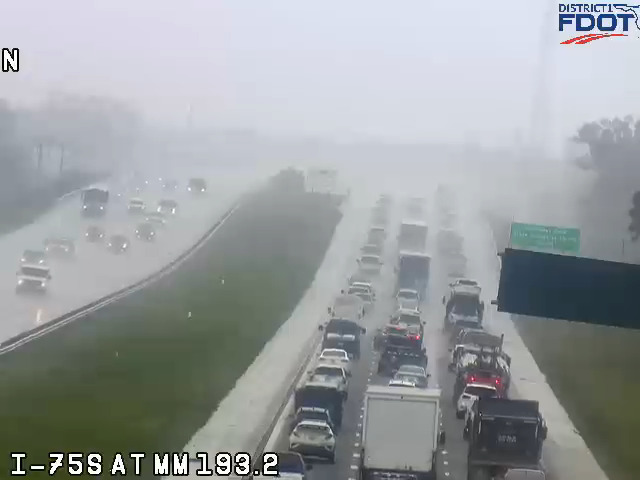 その他 0205 febru I-75 southbound traffic congestion at mile marker 193 in Venice