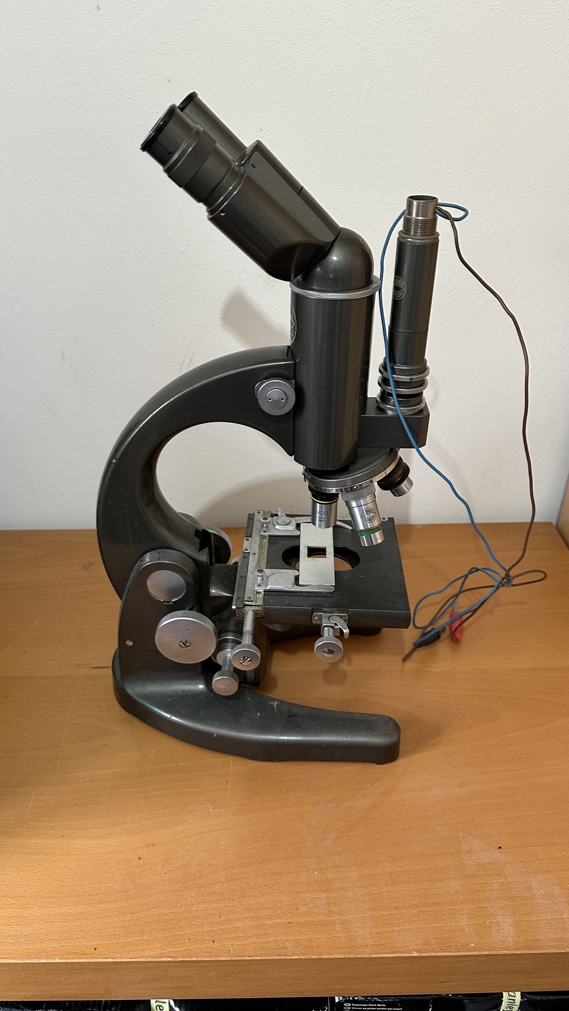 古いサンプラー　１８３３年　イギリス Identify old C microscope model