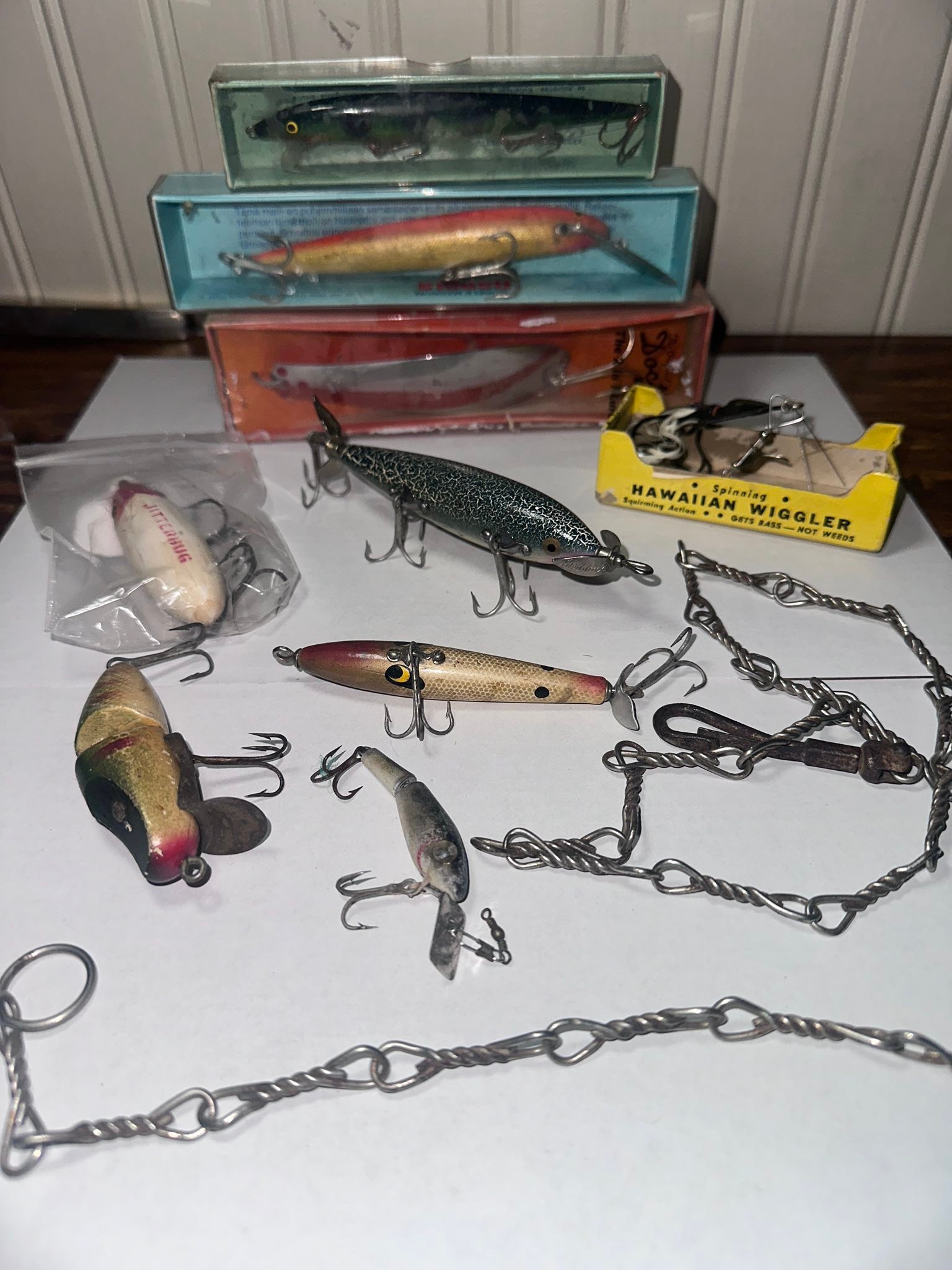ebay vintage fishing hooks 40 ASSORTED HOOK TIN • PIKE GRAPHICS – Toad Tackle Vintage fishing lures found thrifting