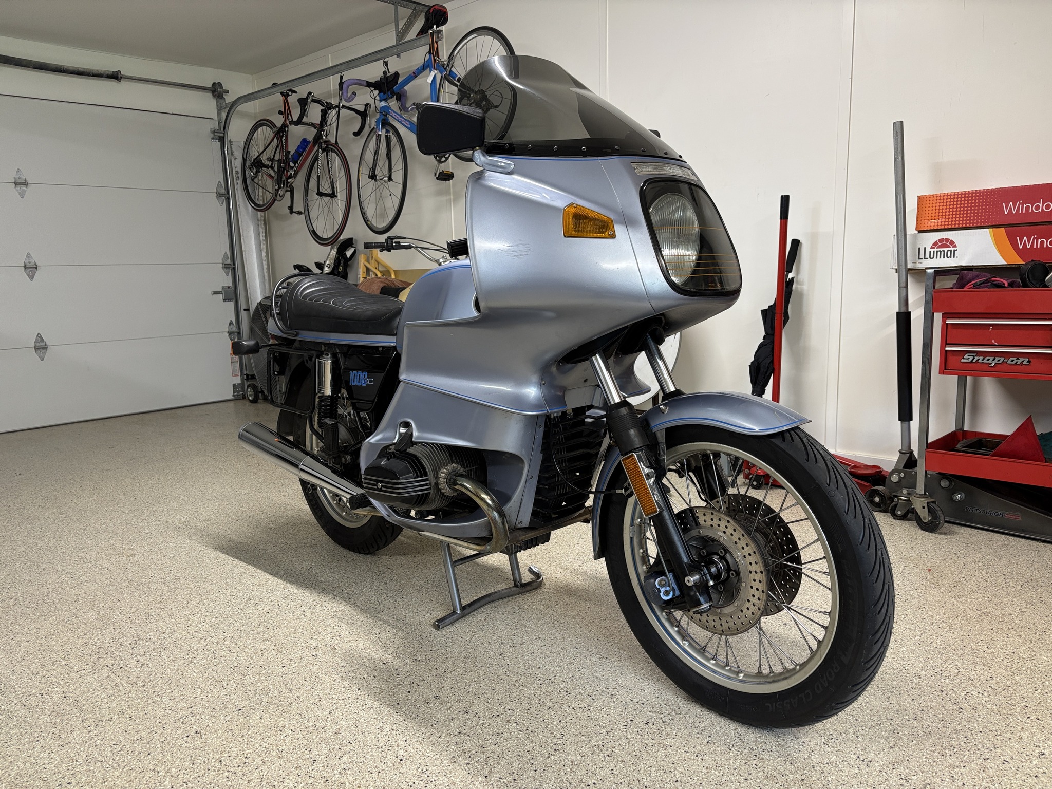 Sad to say, it is time to sell my '77 R100RS. This is an original