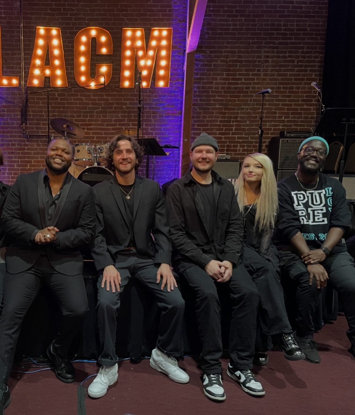 Lendryx and friends perform live at The Peppermint Club