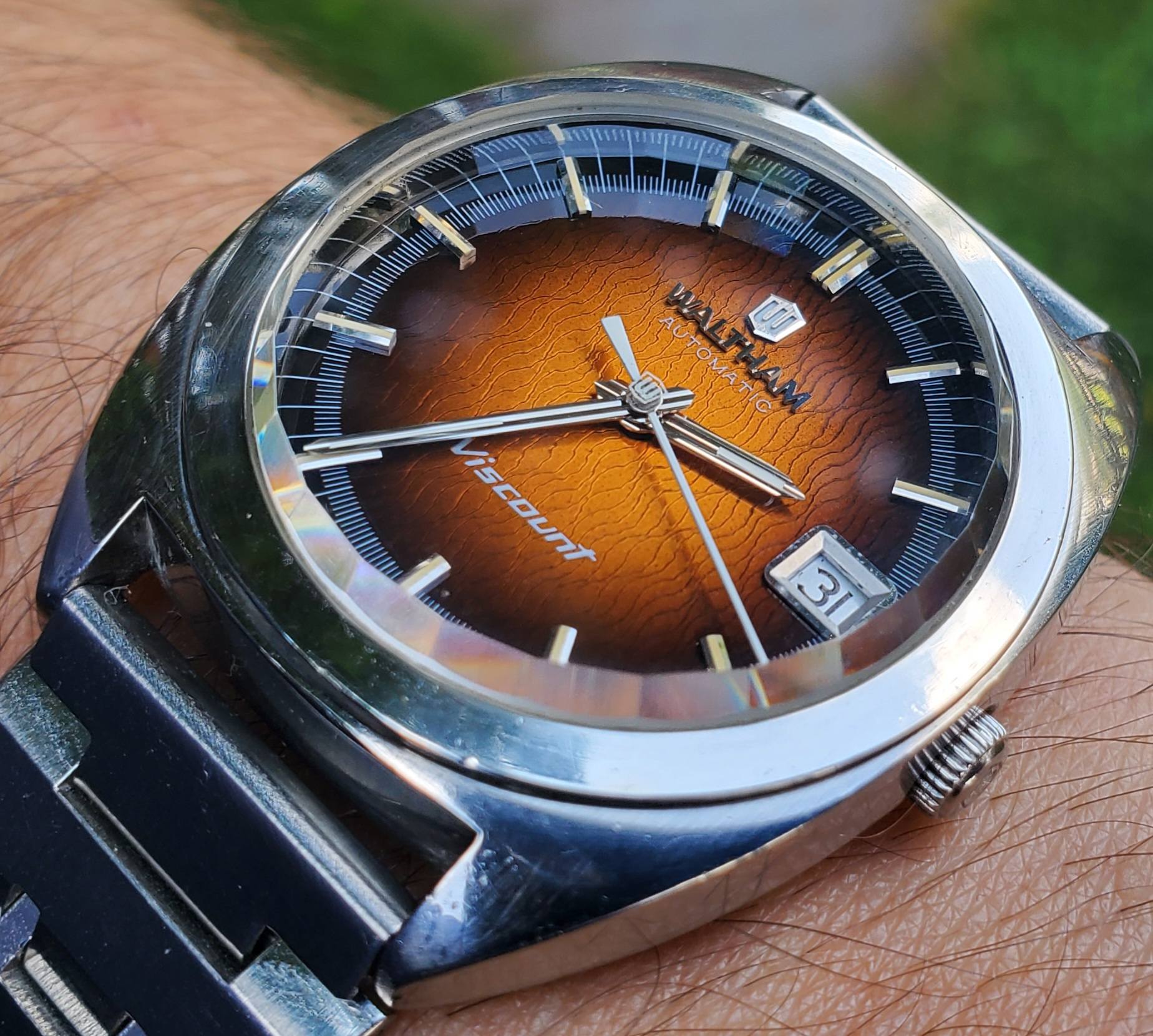 1970年代WALTHAM Viscount Automaticヴィンテージ時計 1970s Waltham Viscount watch with unique faceted crystal and