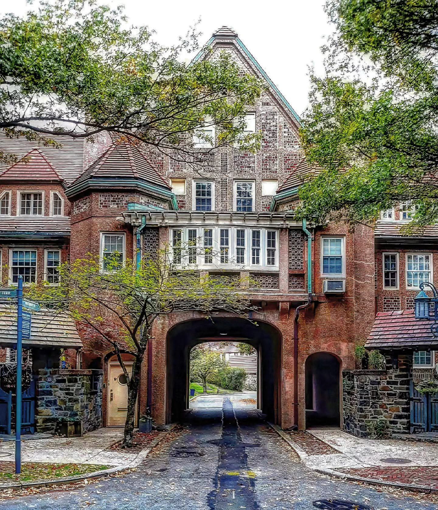 Sunday photography in Forest Hills gardens | New York City, NY