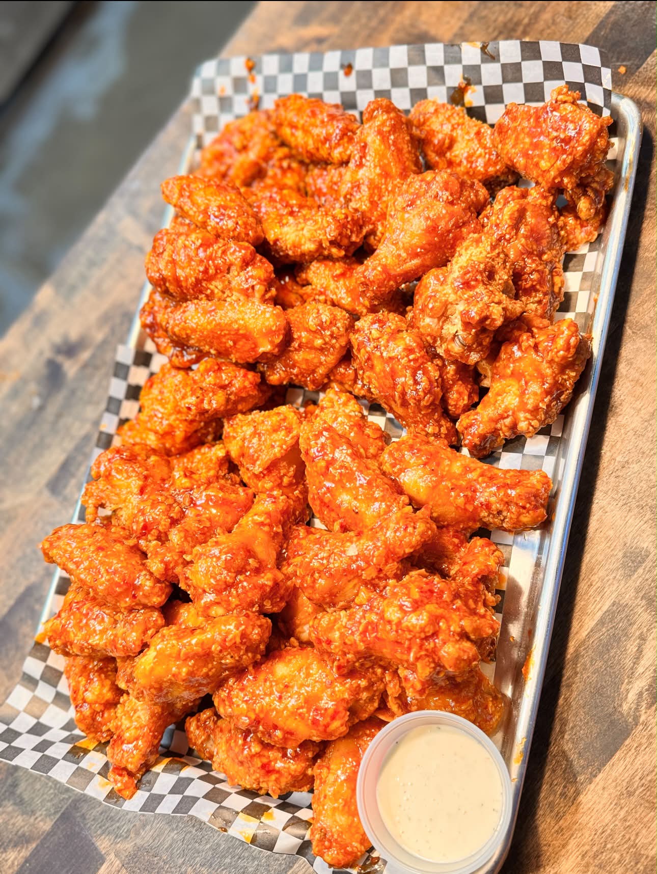 $1 Jumbo Wings at Stone Brothers Pizza on Wing Wednesday | Utica, OH