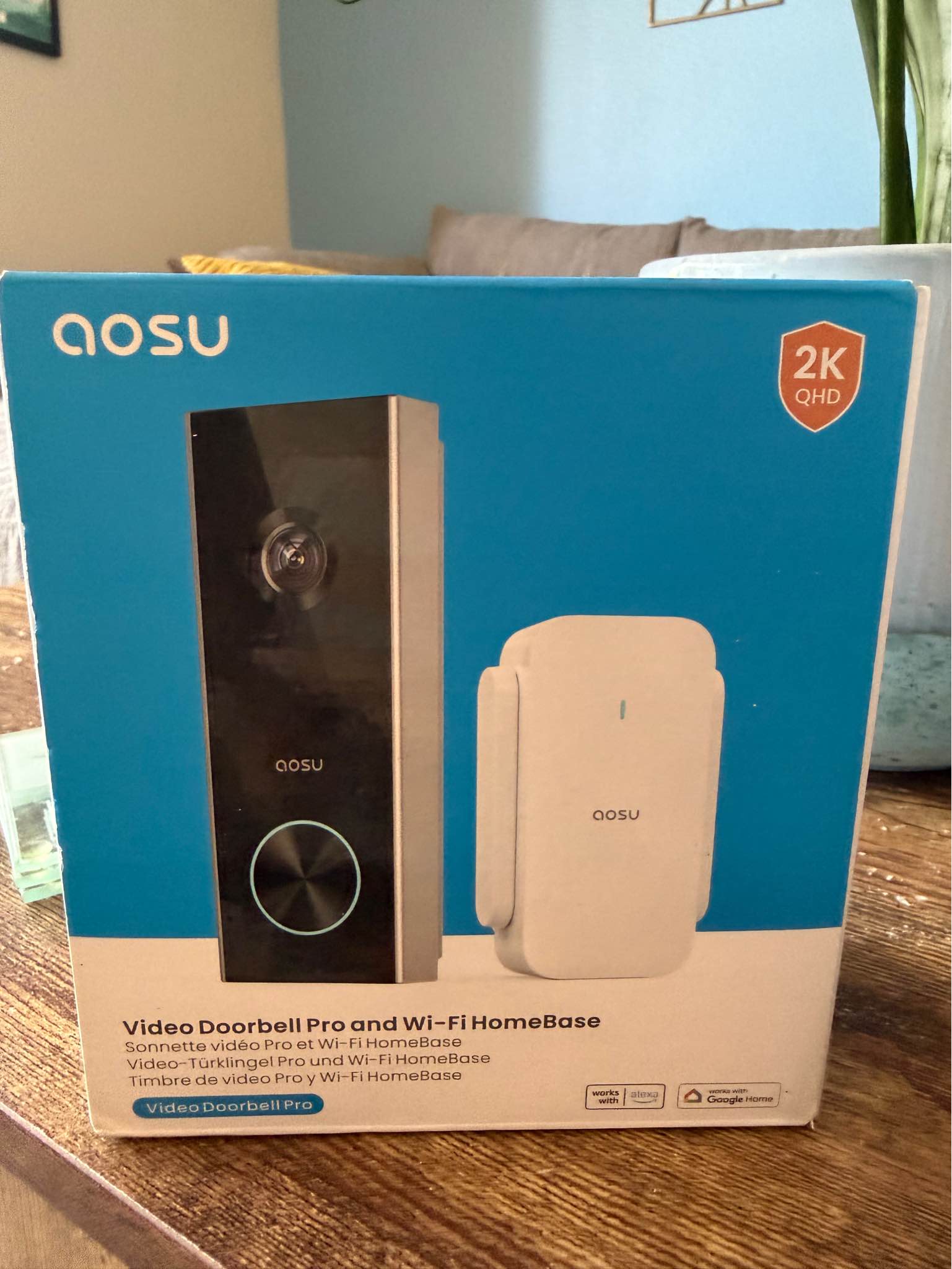 Used for only a few months, works perfectly Comes with the box and 