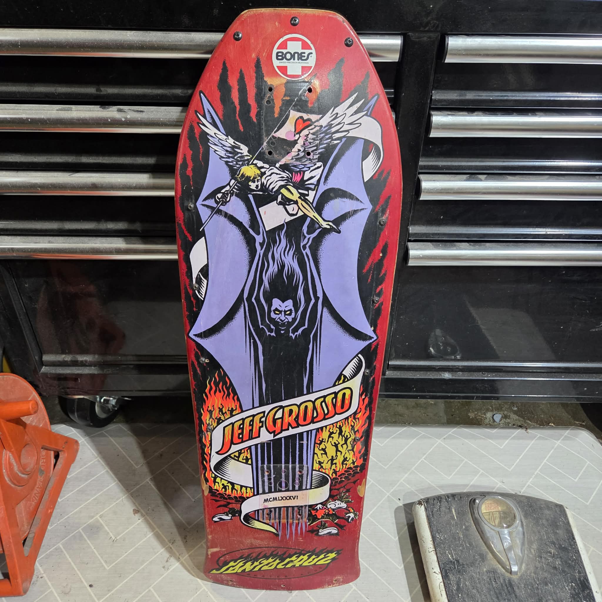 We acquired this Andy Roy Anti Hero deck and saw it fitting to