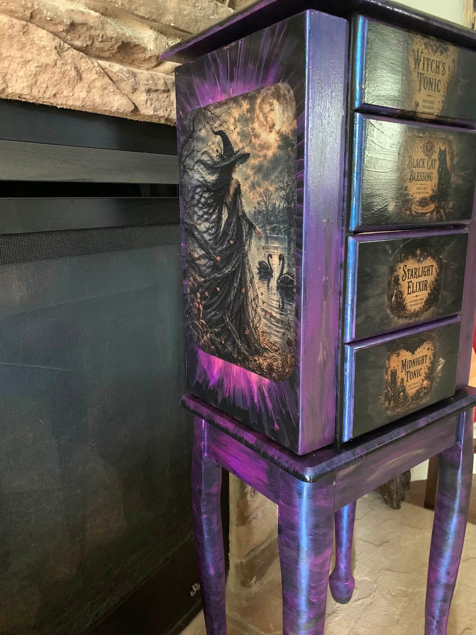 Beautifully decoupage jewelry box 'Witchy Woman' finds new home